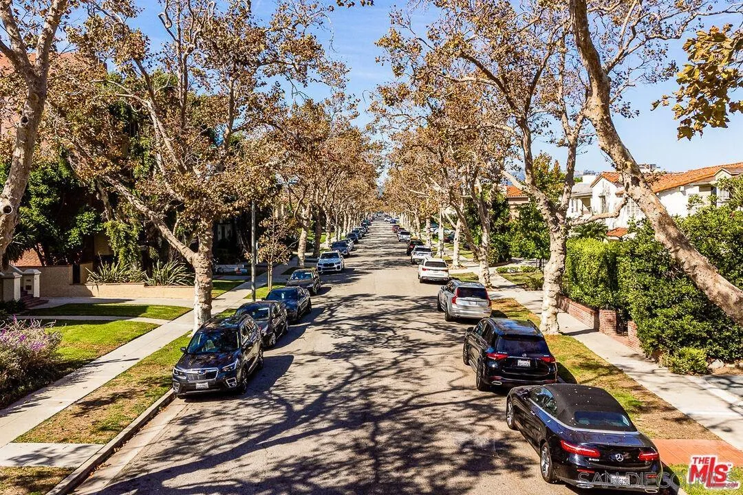 471-473 S S Bedford Dr