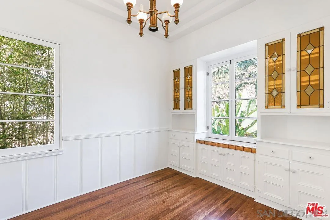 471-473 S S Bedford Dr