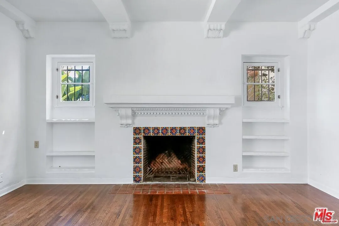 471-473 S S Bedford Dr