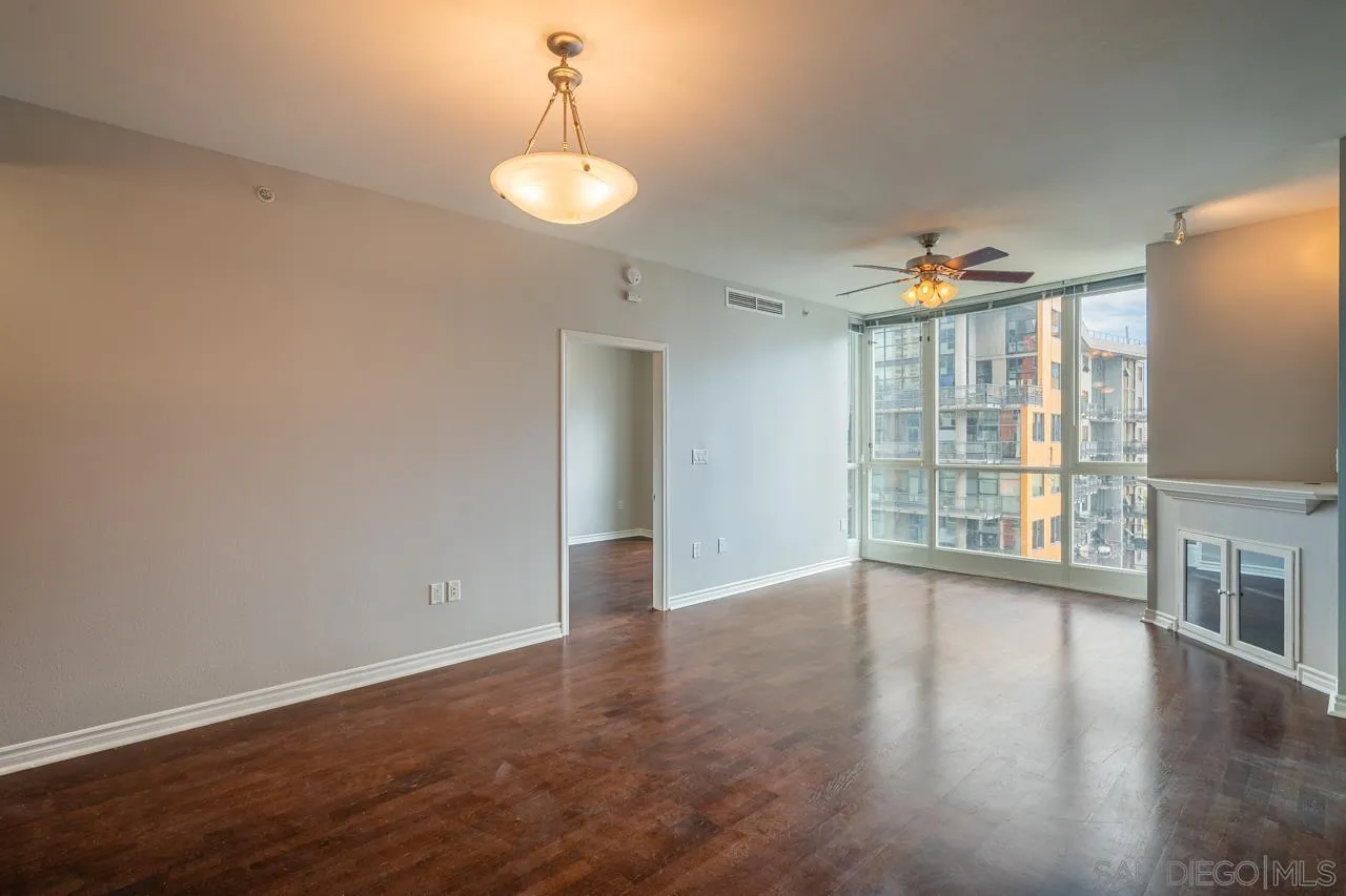 300 W Beech St Unit 901
