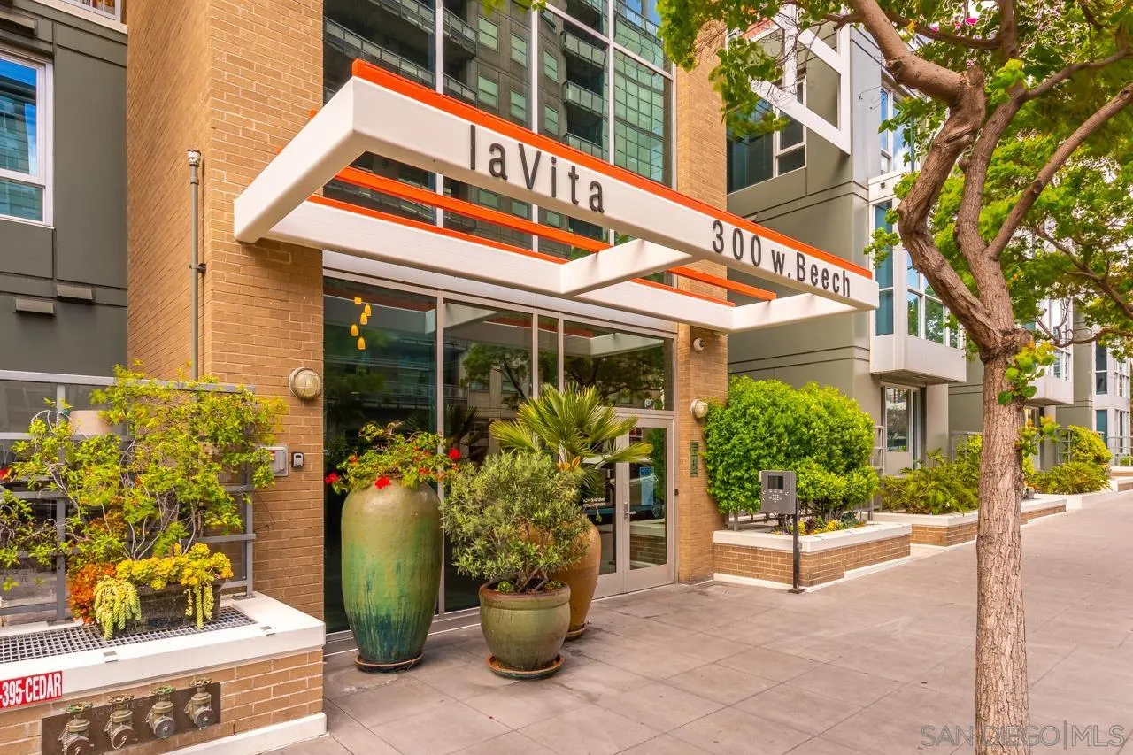 300 W Beech St Unit 901