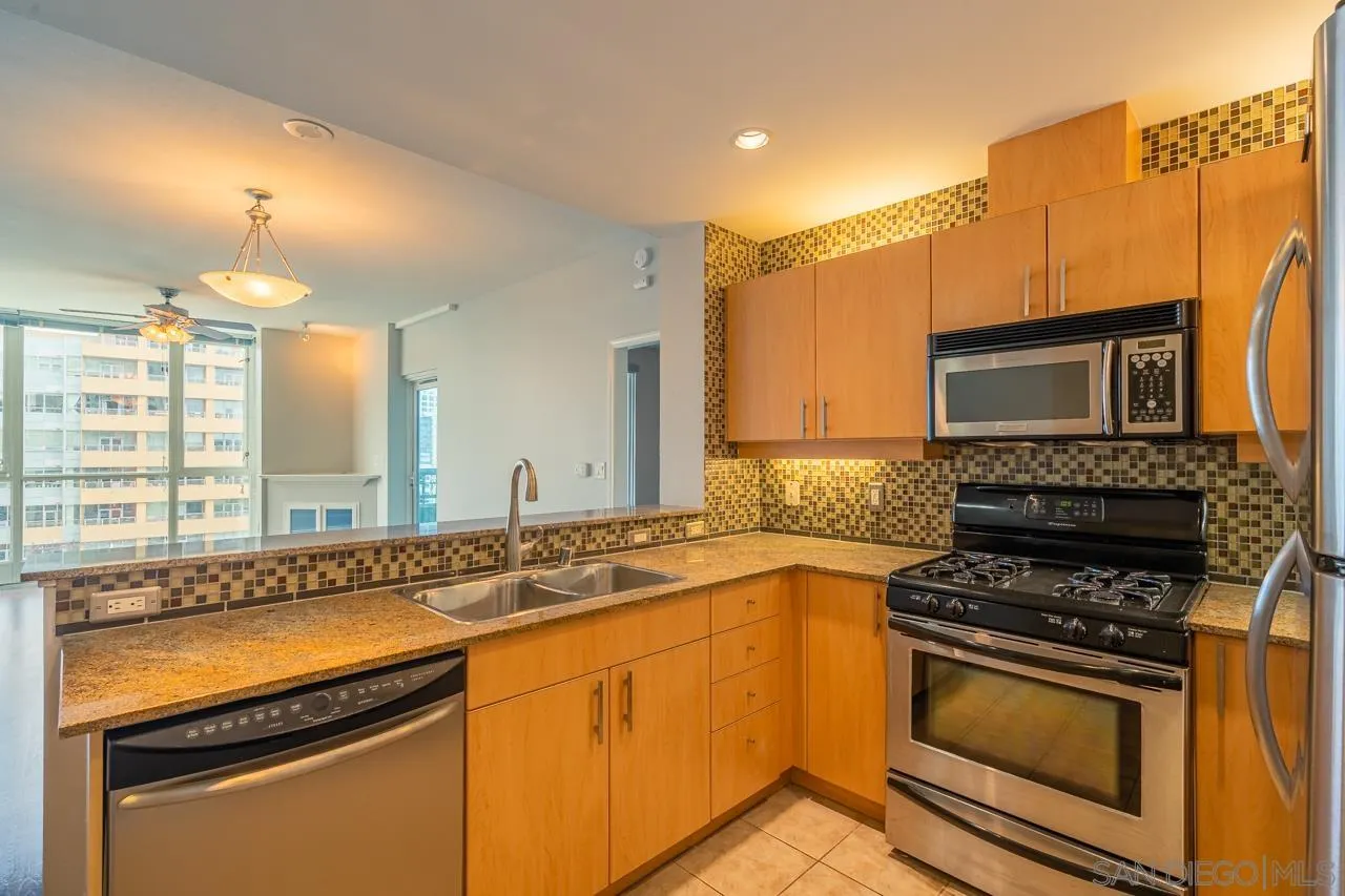 300 W Beech St Unit 901