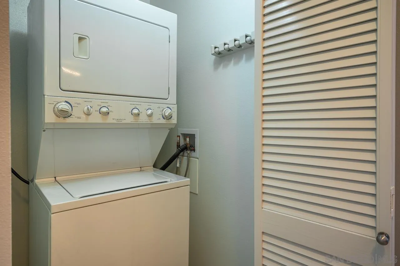 300 W Beech St Unit 901