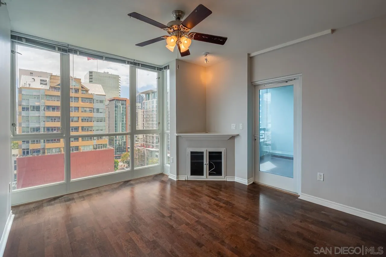 300 W Beech St Unit 901