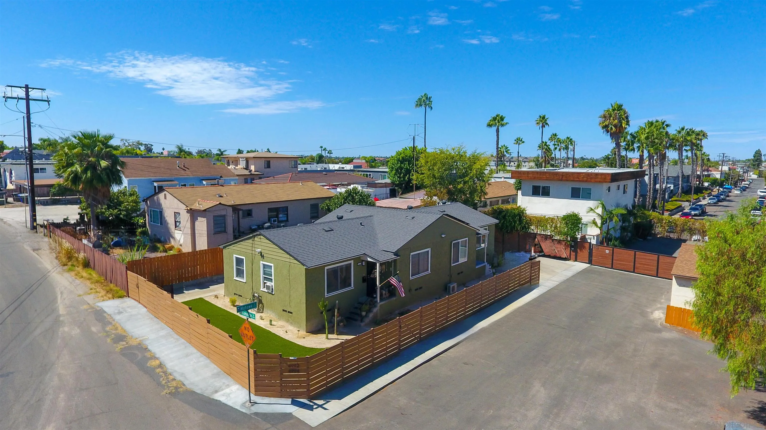 4992-4994 Comanche Drive