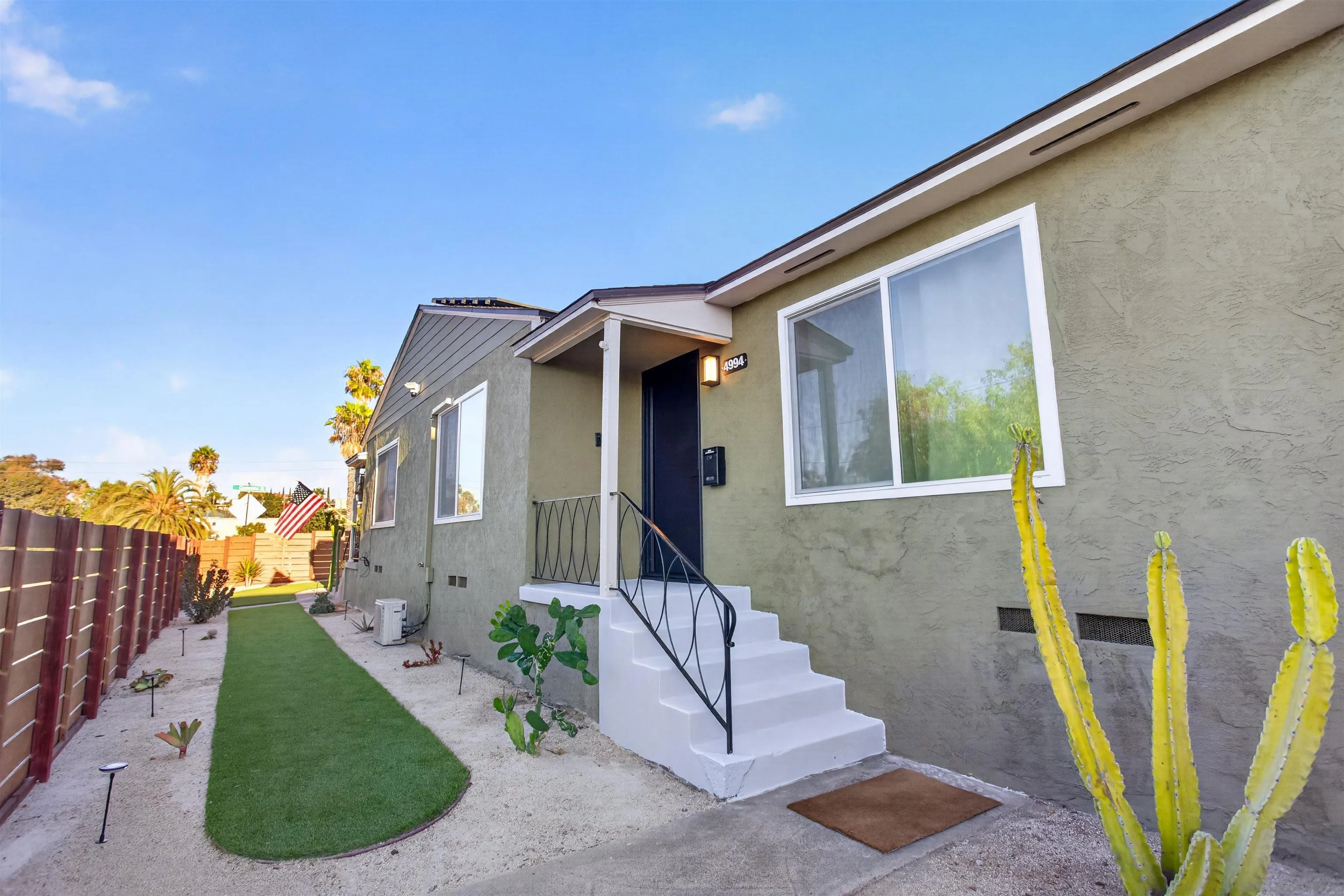 4992-4994 Comanche Drive