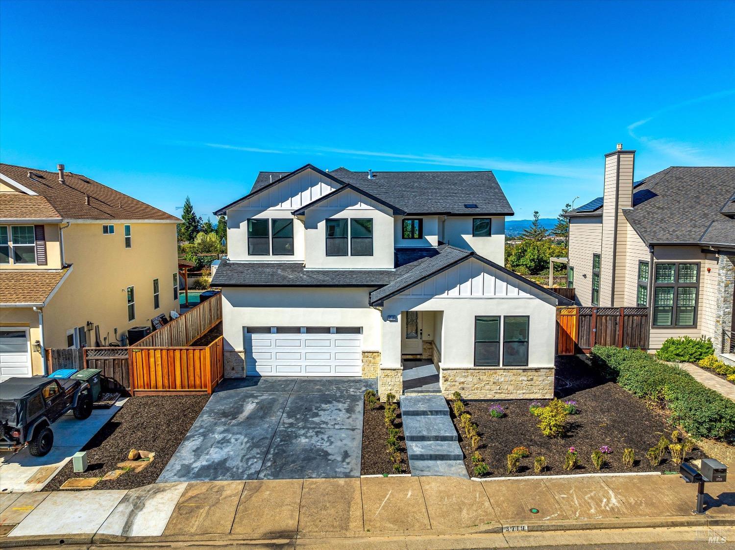 3719 Paxton Pl