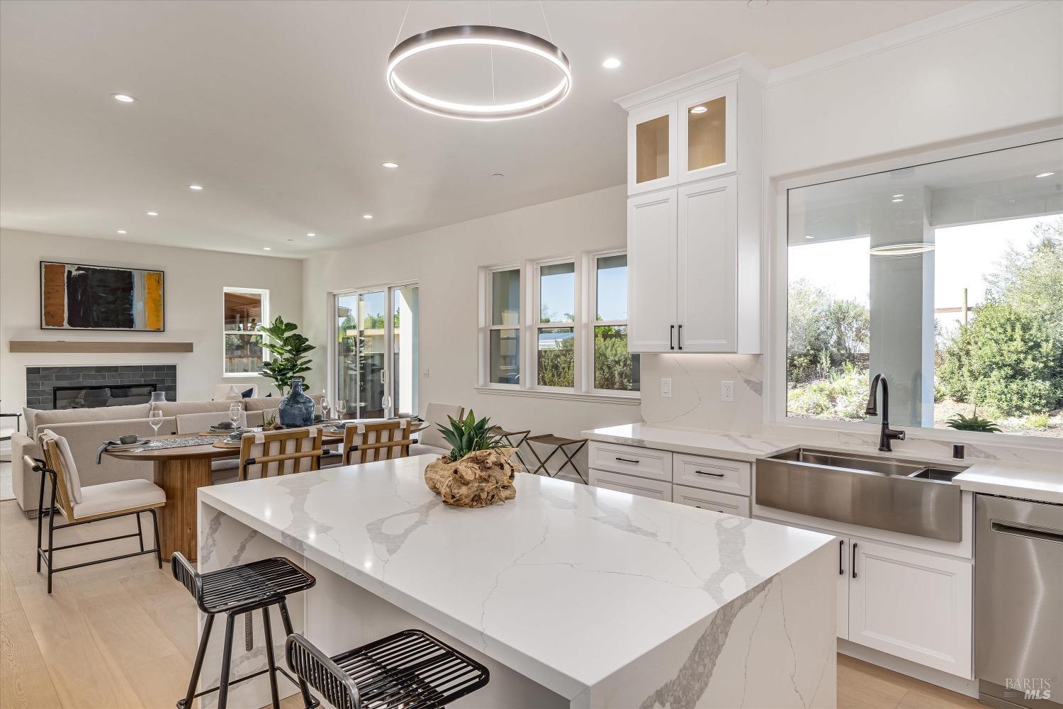 3719 Paxton Pl