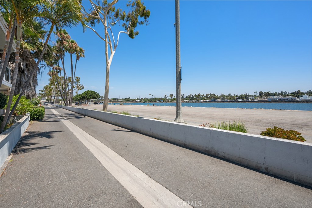 5273 E Appian
