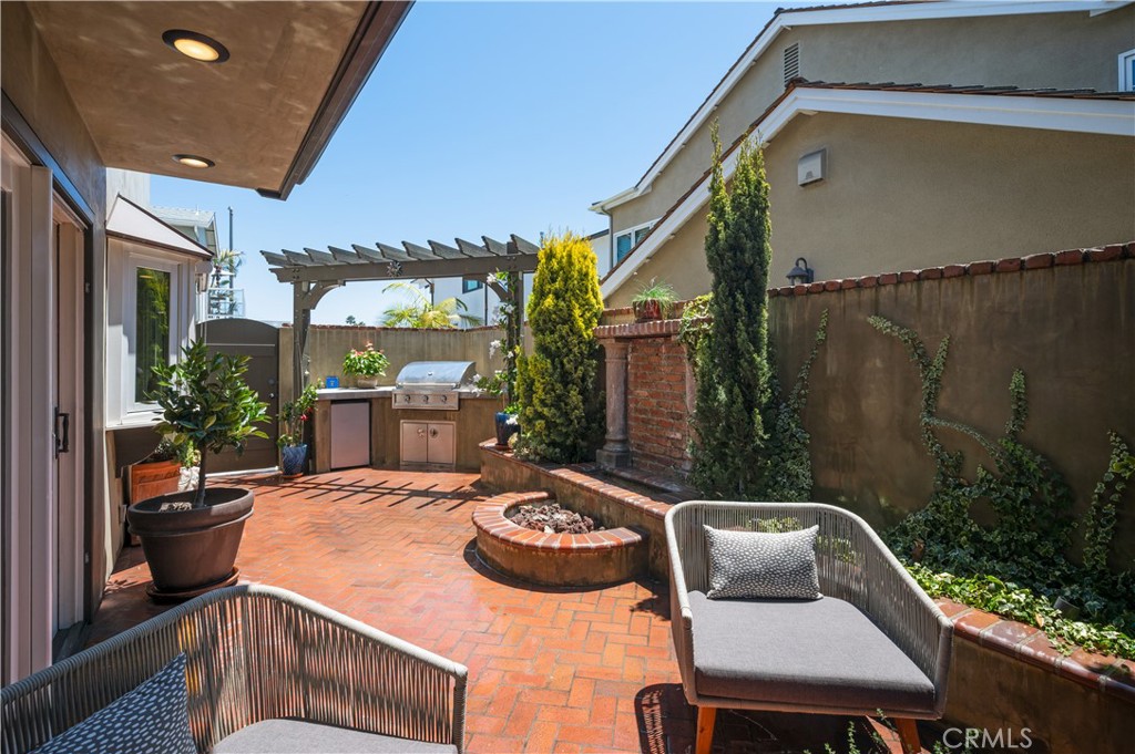 5273 E Appian