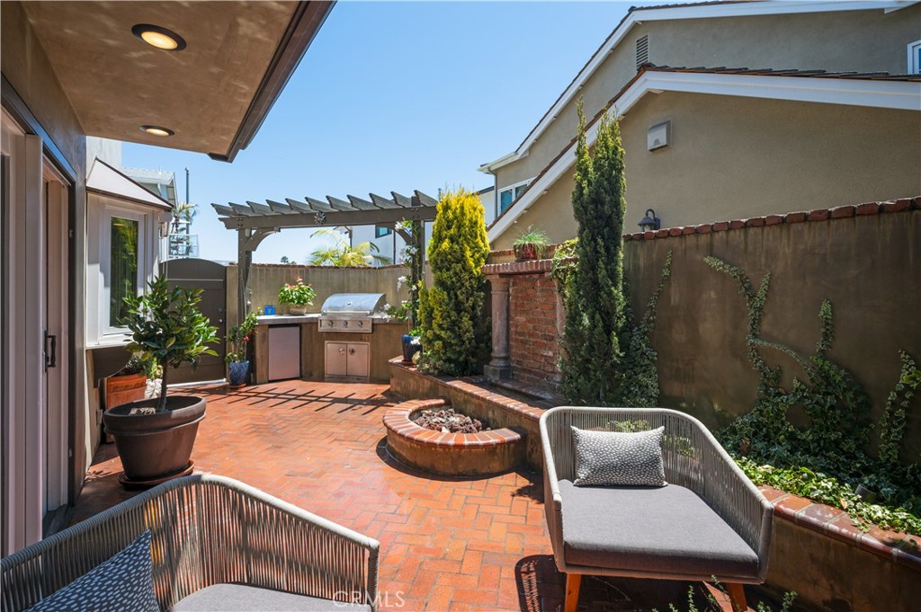 5273 E Appian