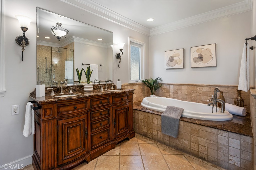5273 E Appian