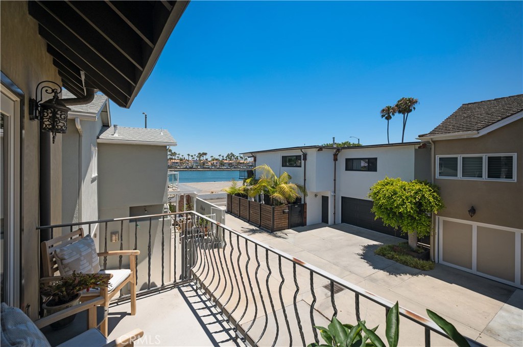 5273 E Appian