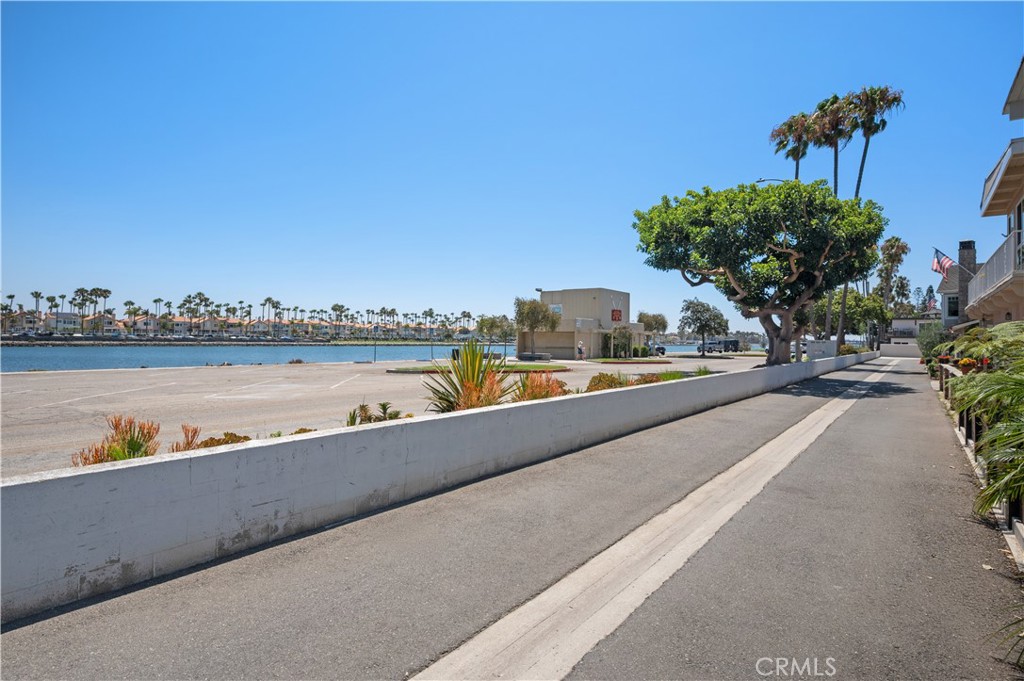 5273 E Appian