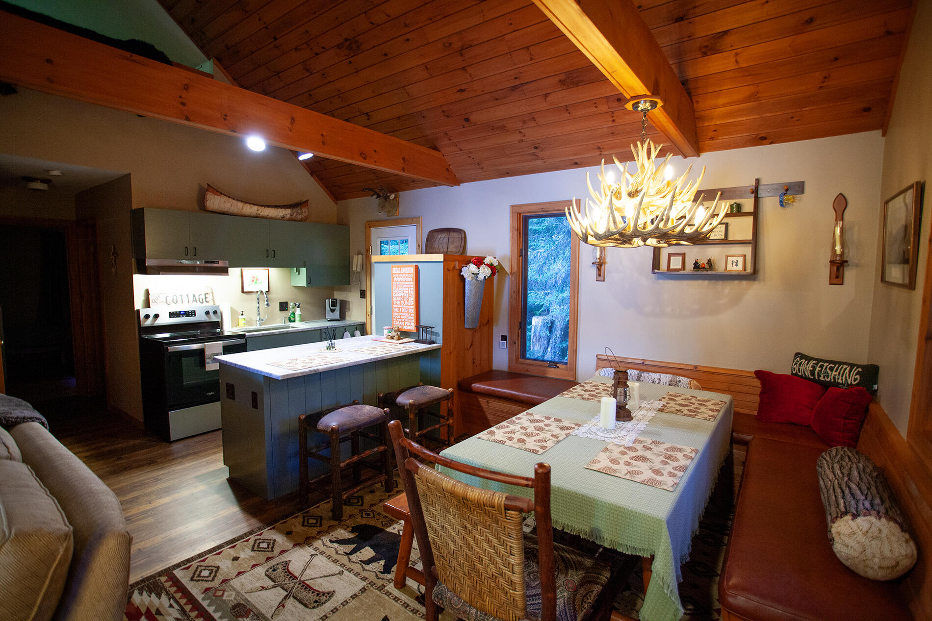 12 George & Bliss Ln Pier 284