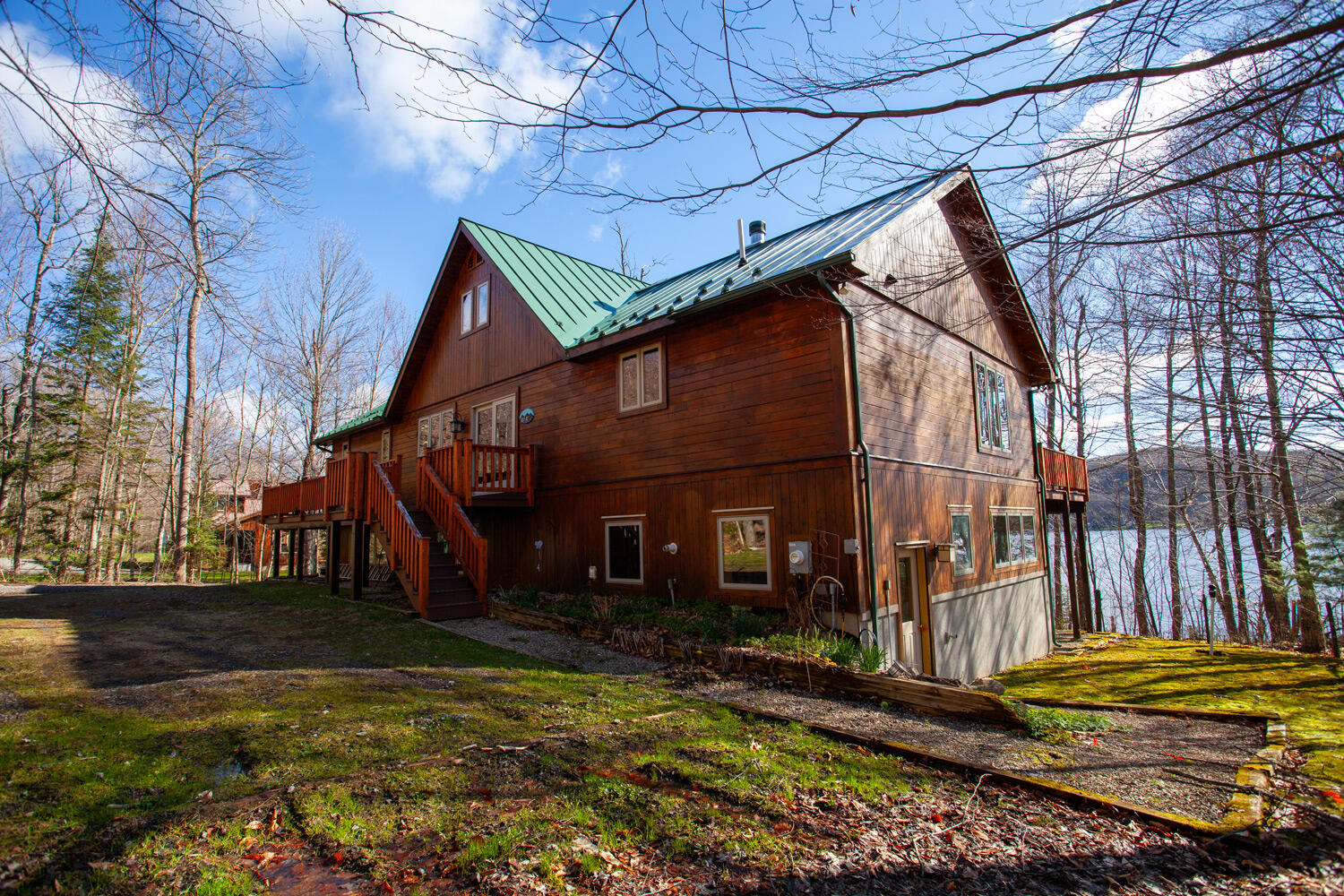 486 Lake Road