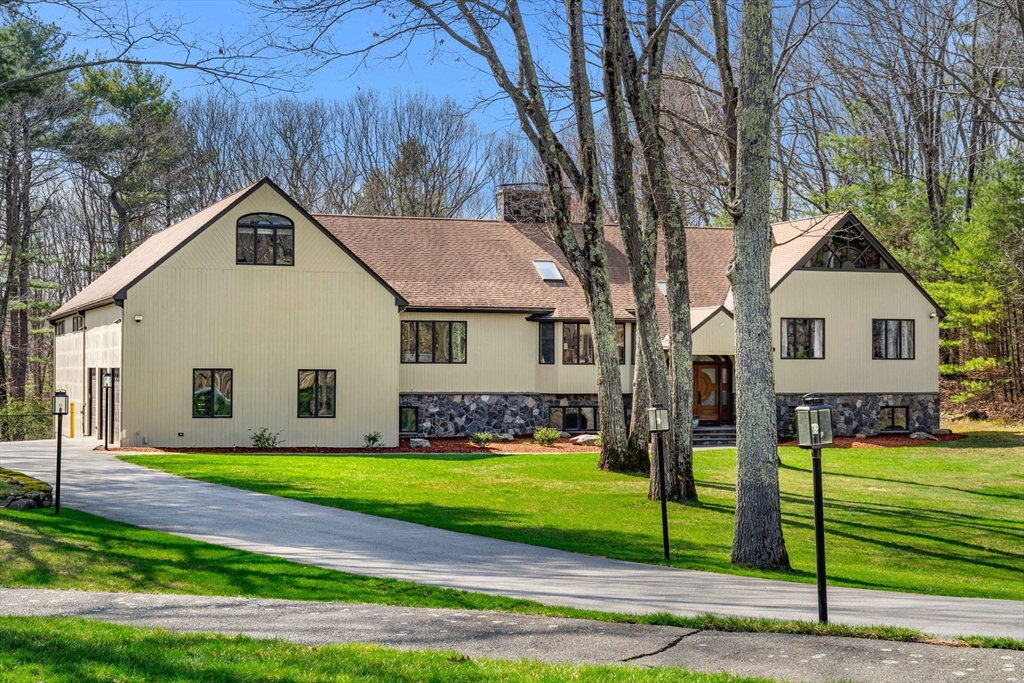 31 Upton Hills Ln