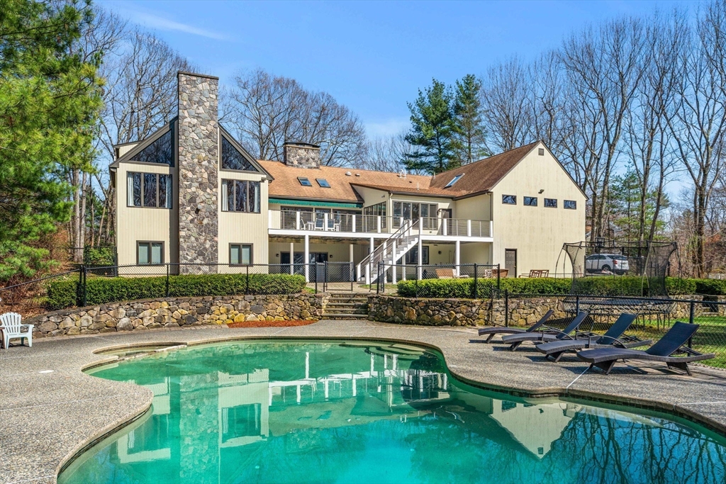 31 Upton Hills Ln