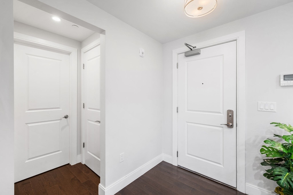 201 Elliott St # 409
