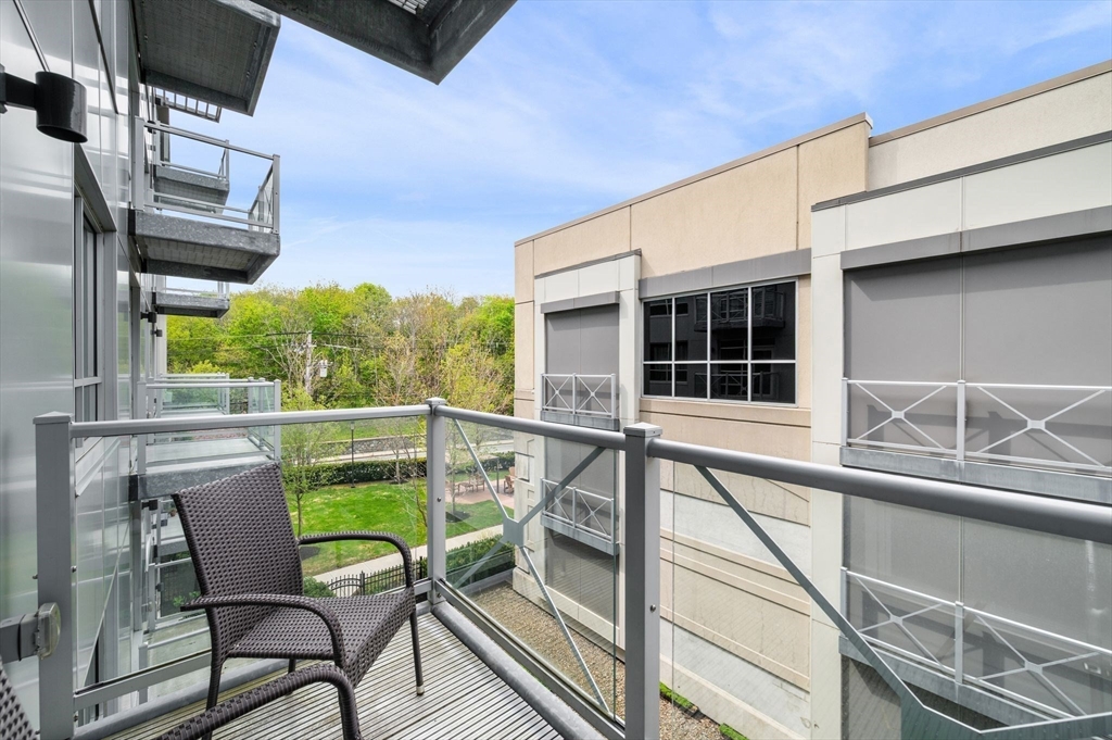 201 Elliott St # 409