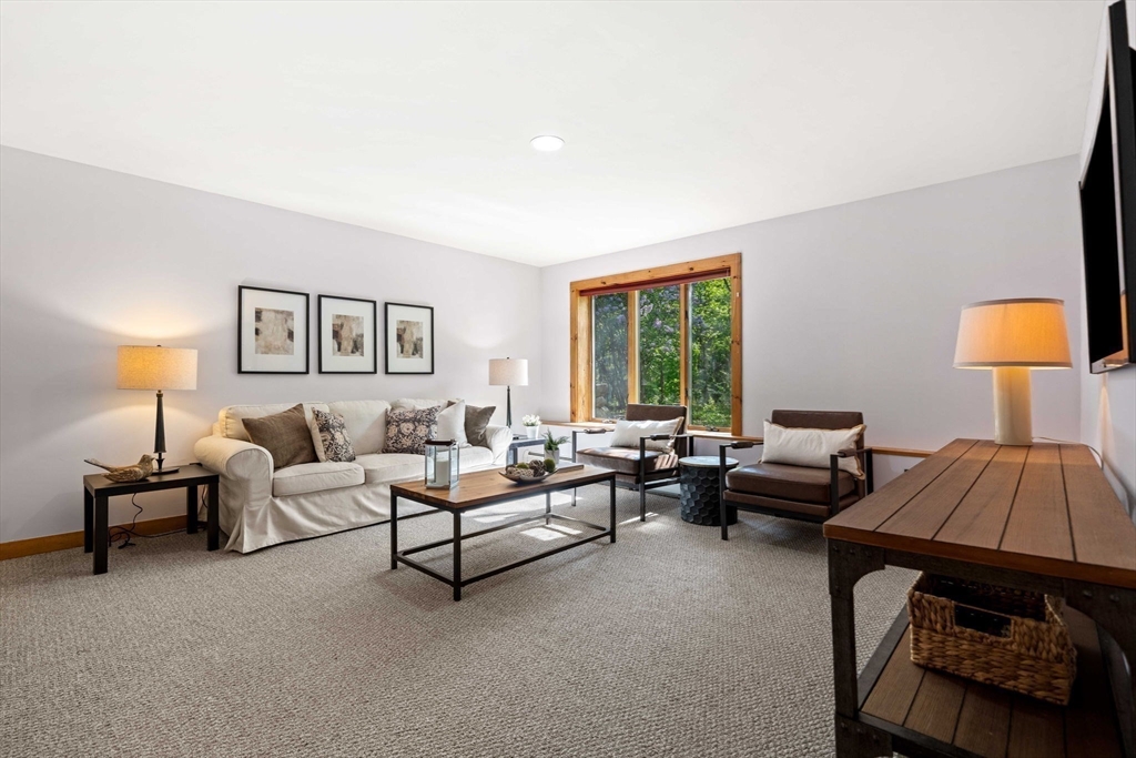 3 Whitman Pl