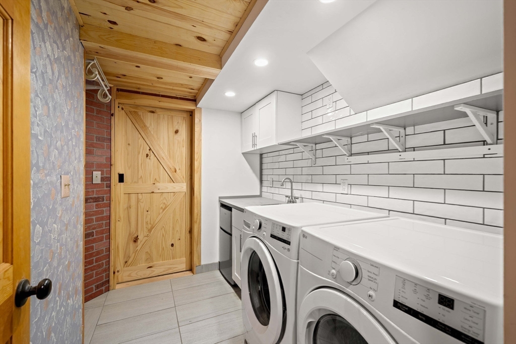 3 Whitman Pl