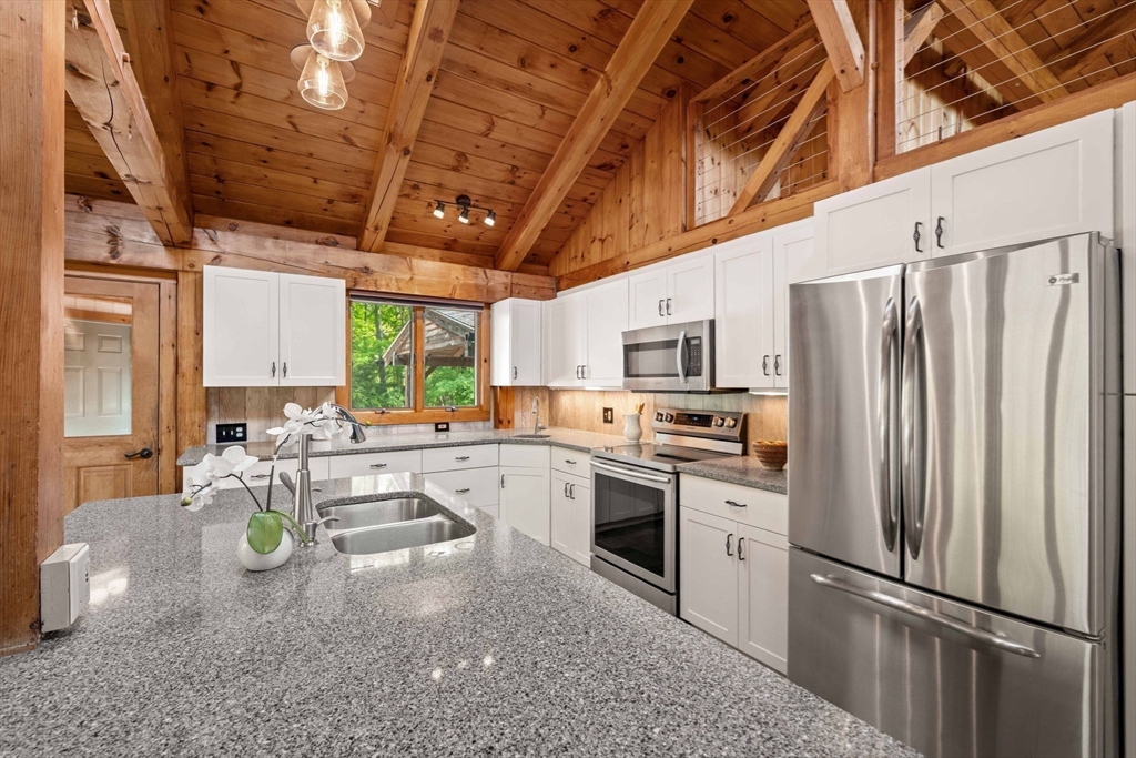 3 Whitman Pl