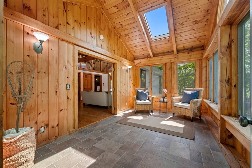 3 Whitman Pl