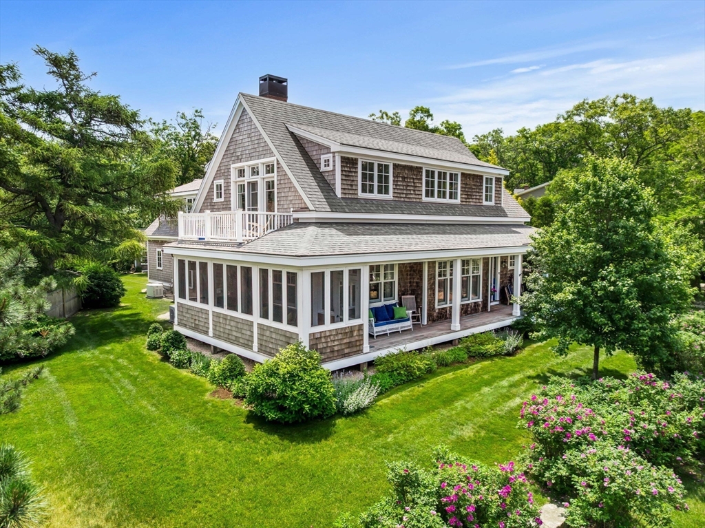 92 Phillips Ave
