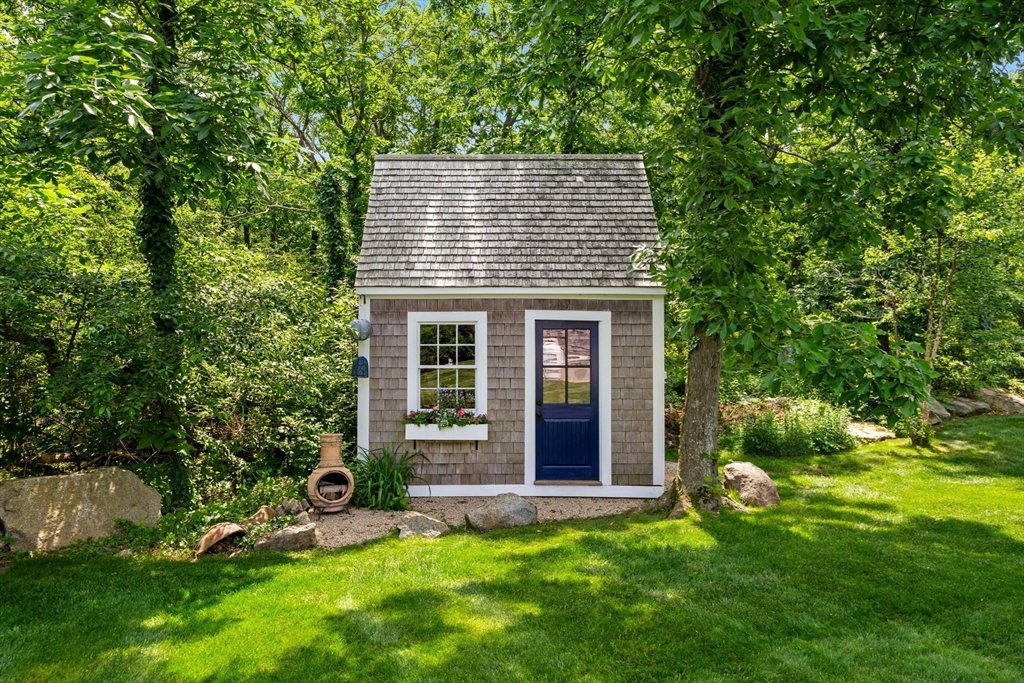 92 Phillips Ave