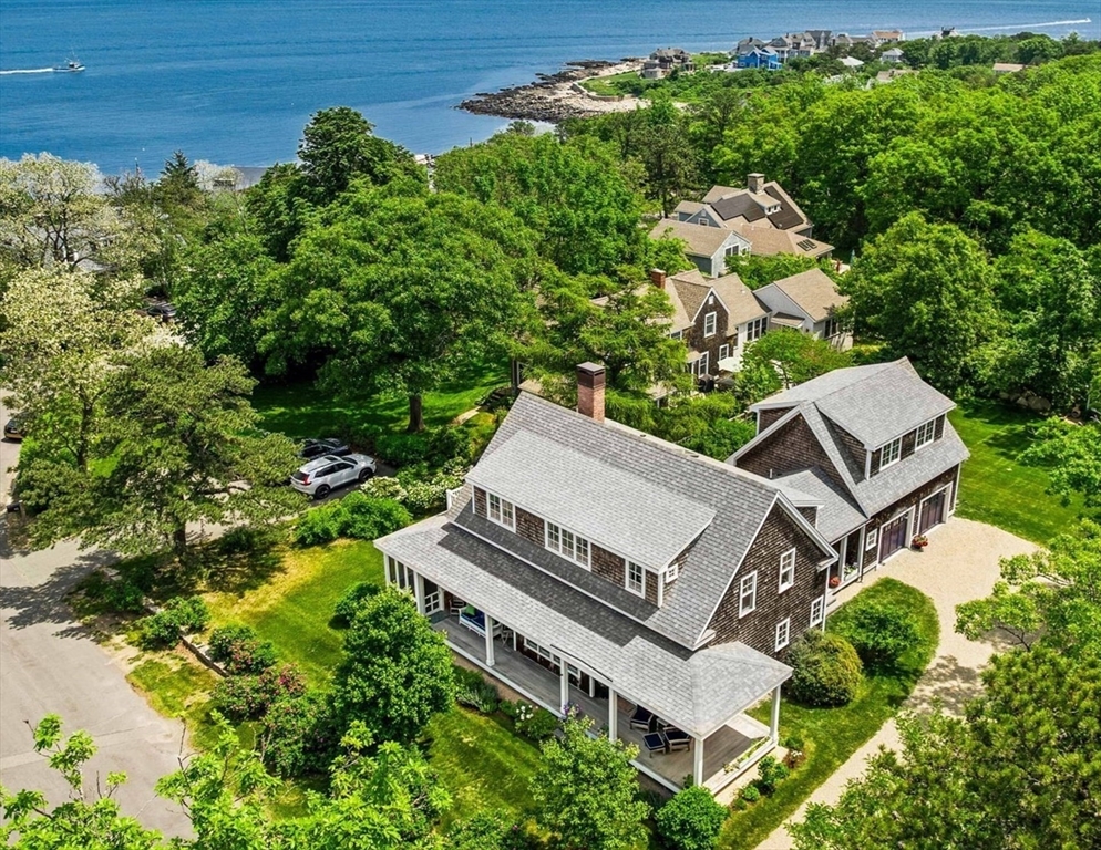 92 Phillips Ave
