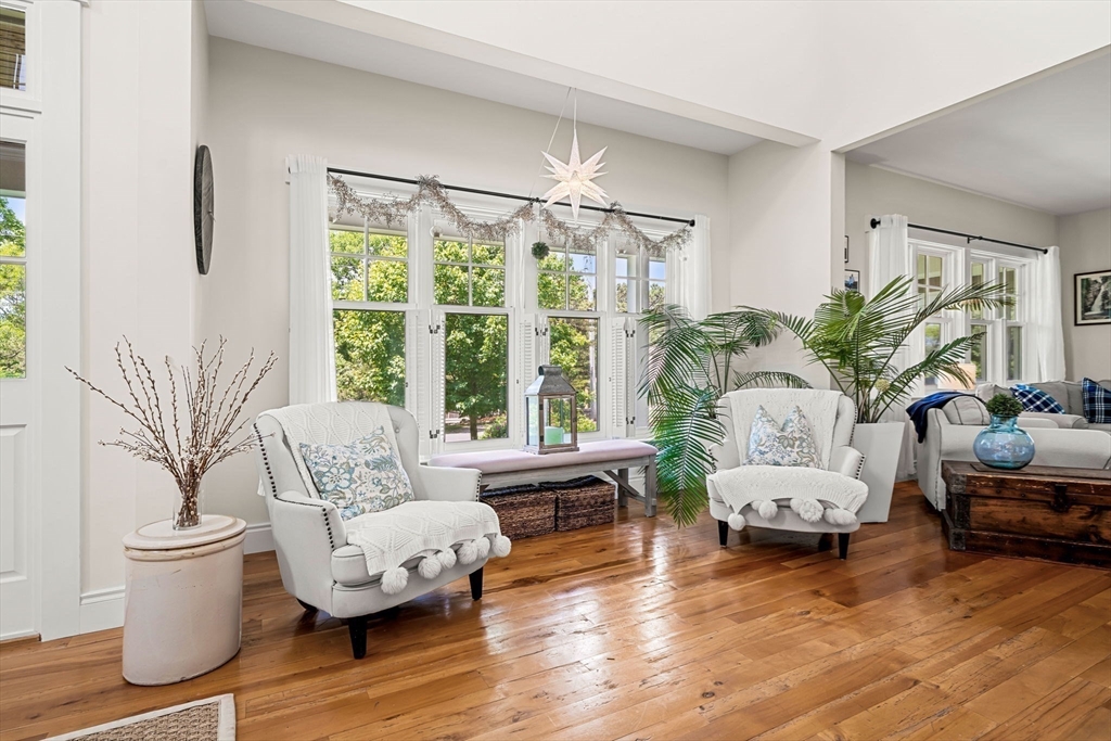 92 Phillips Ave