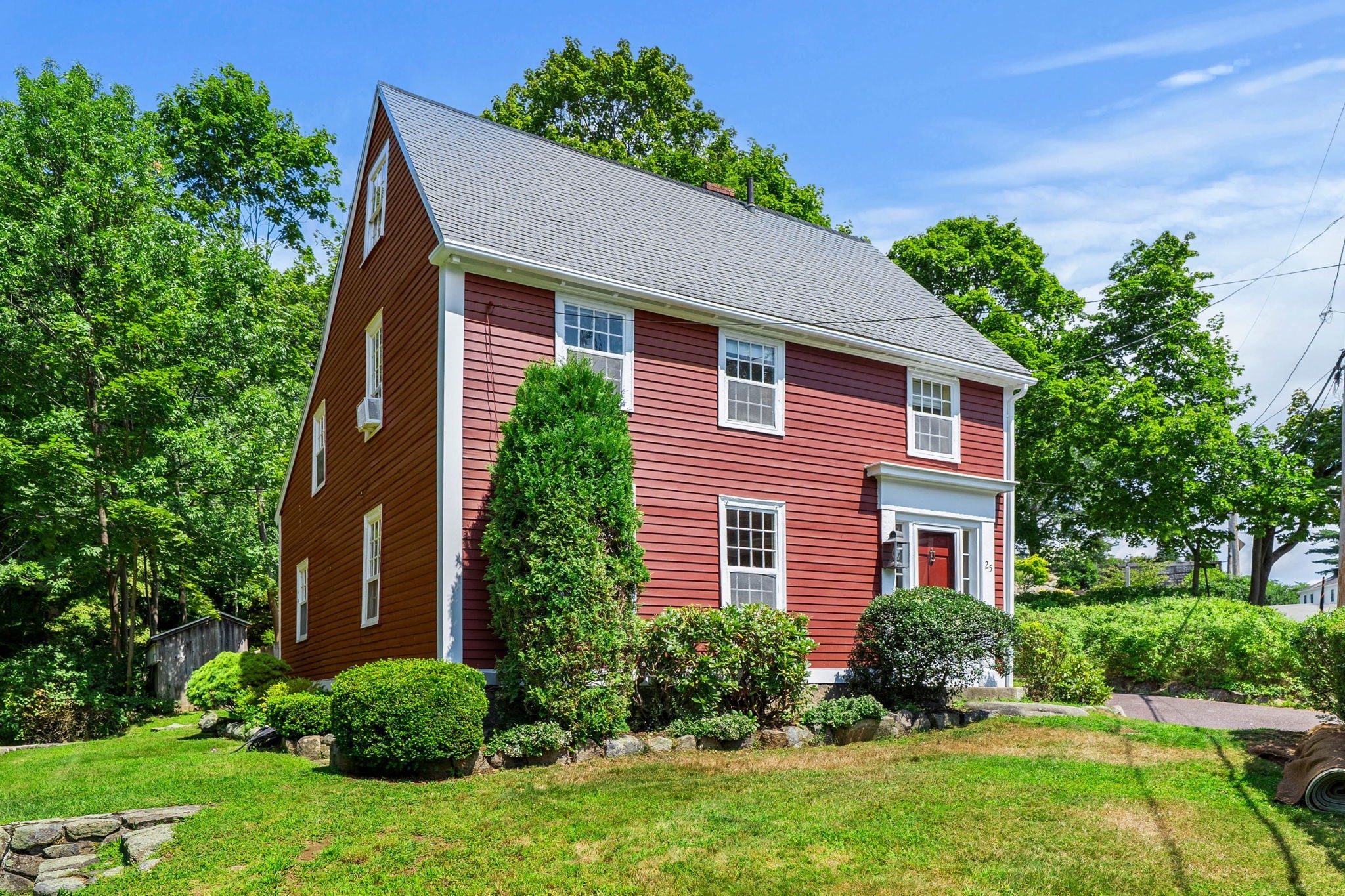 25 Bennett St