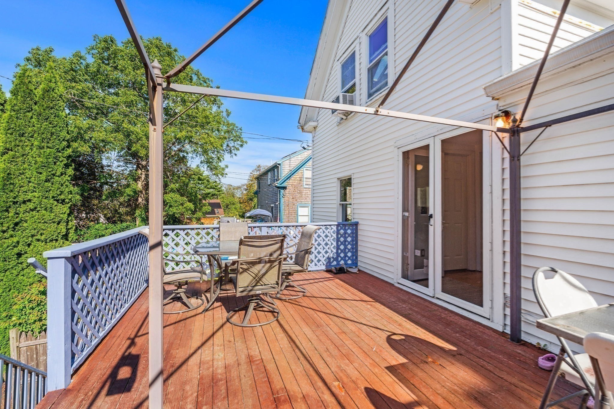 38 Pigeon Hill St