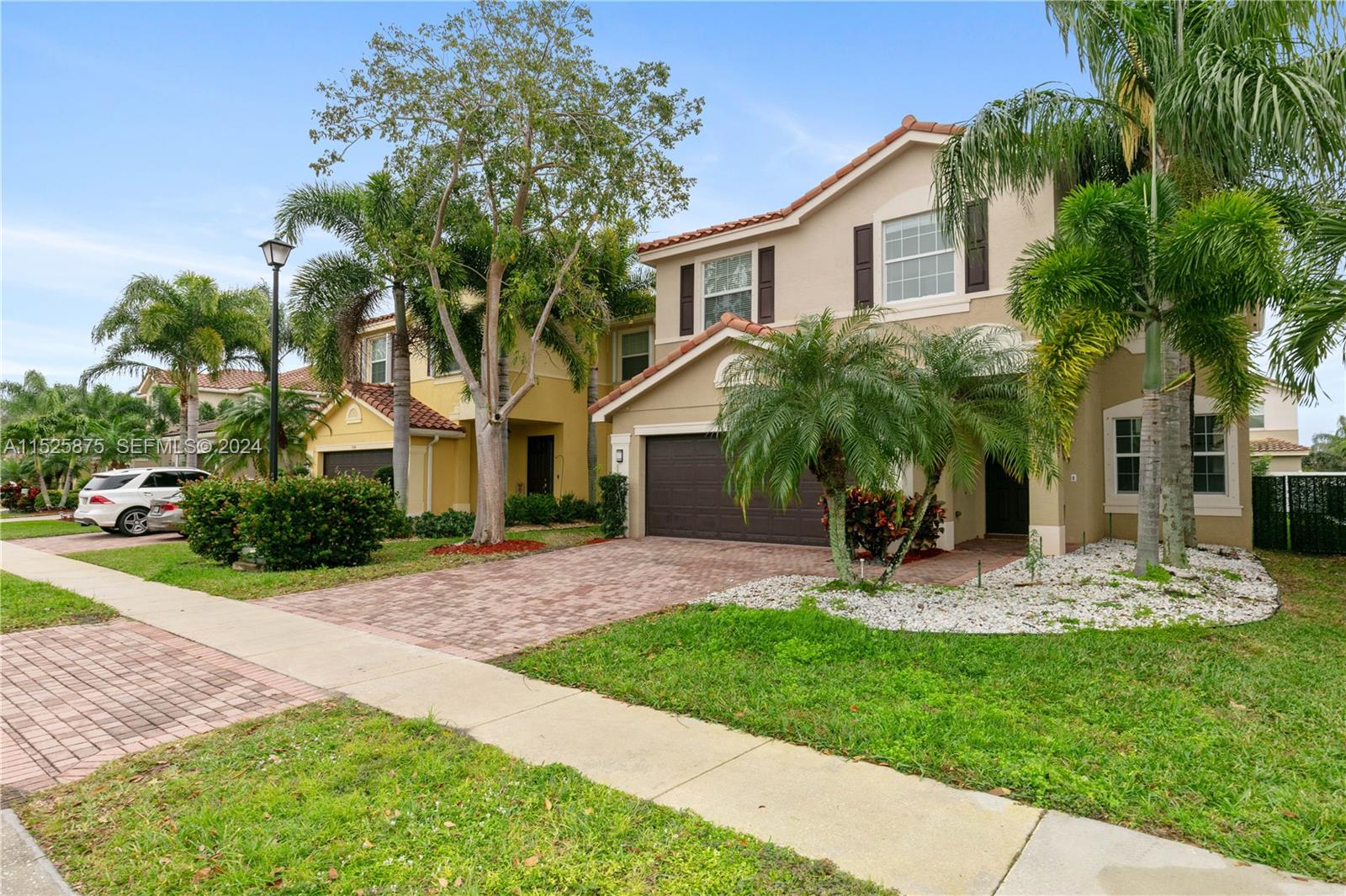8172 Ravenna Lakes Drive