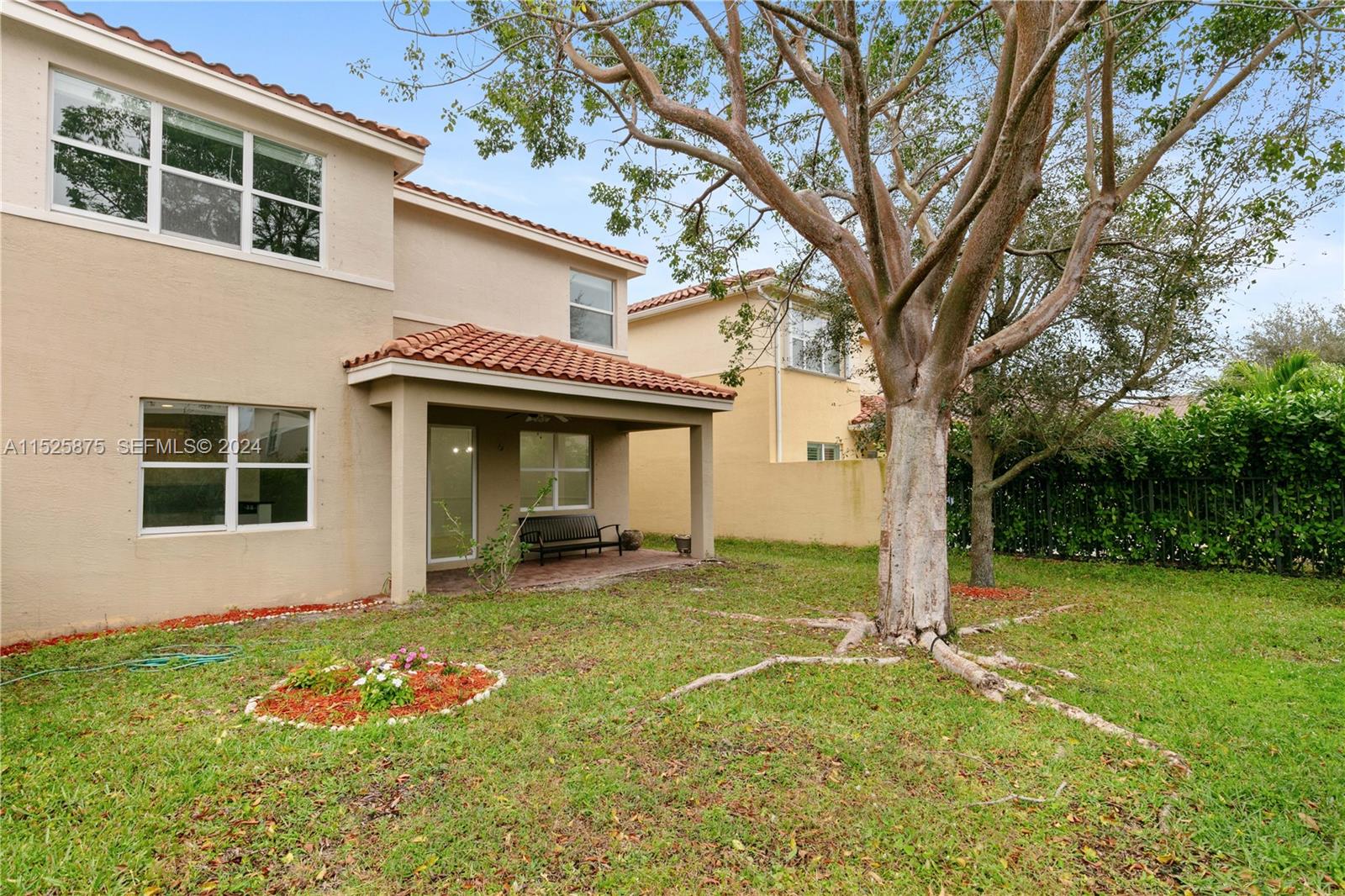 8172 Ravenna Lakes Drive