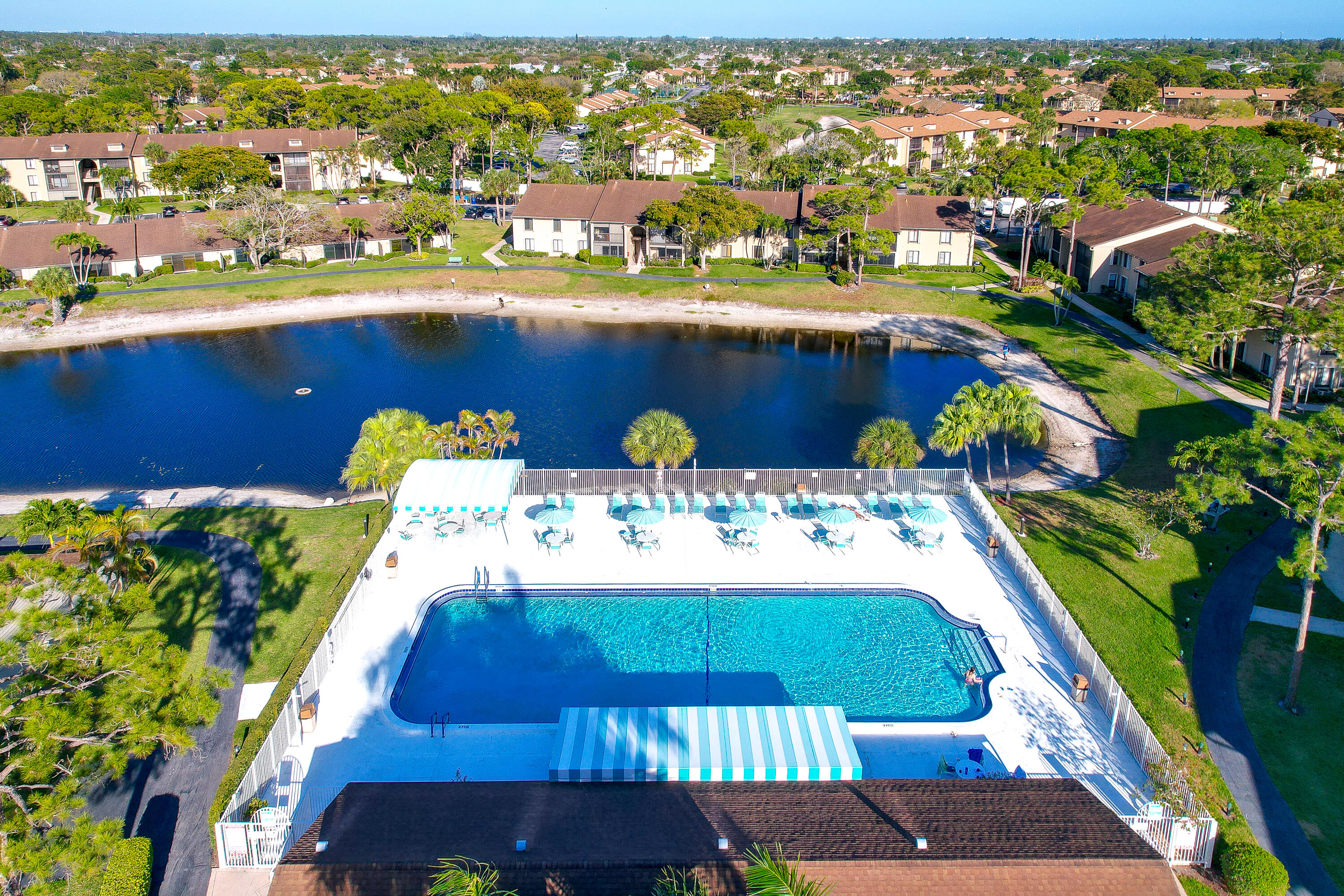 702 Sunny Pine Way Unit B1