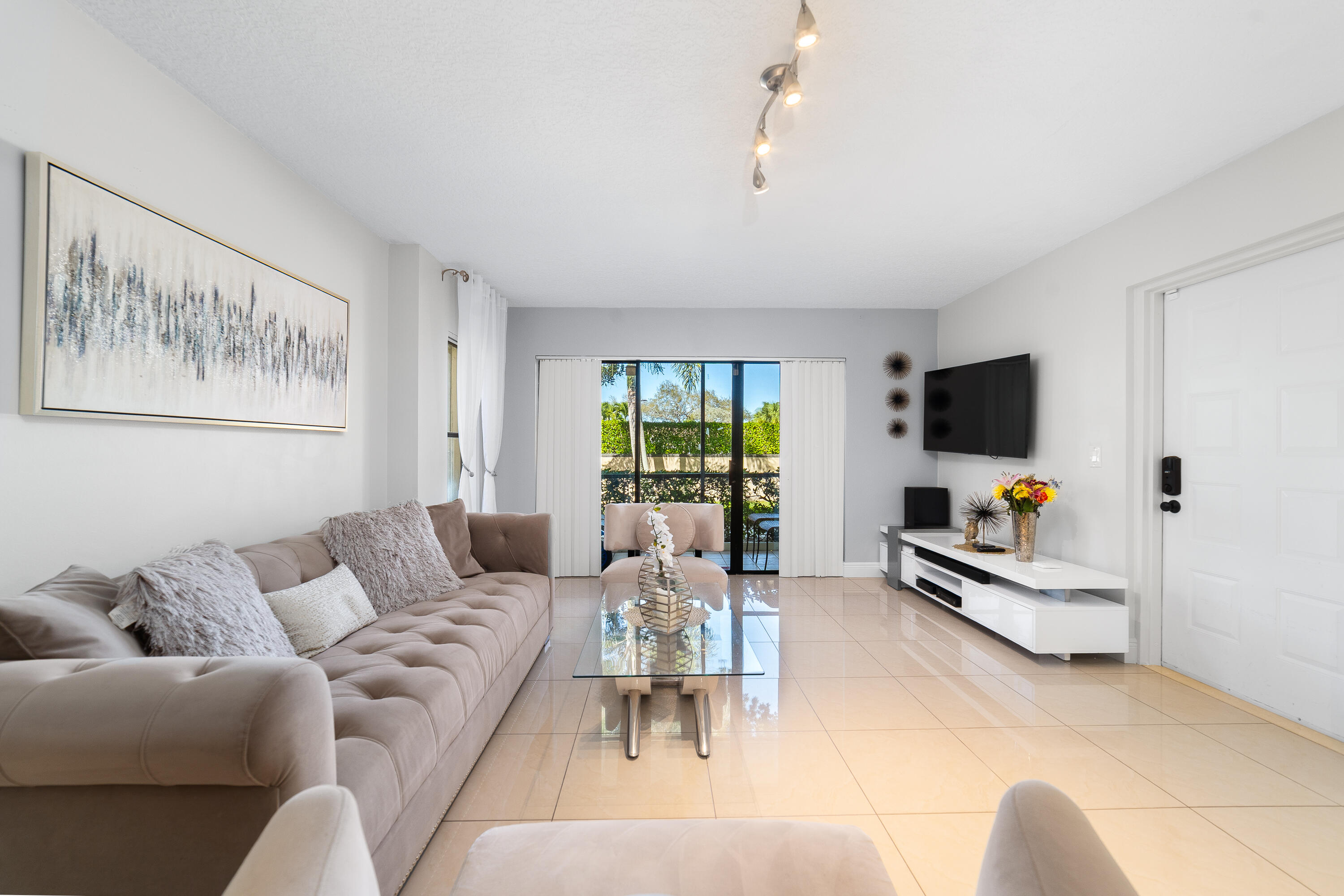 702 Sunny Pine Way Unit B1