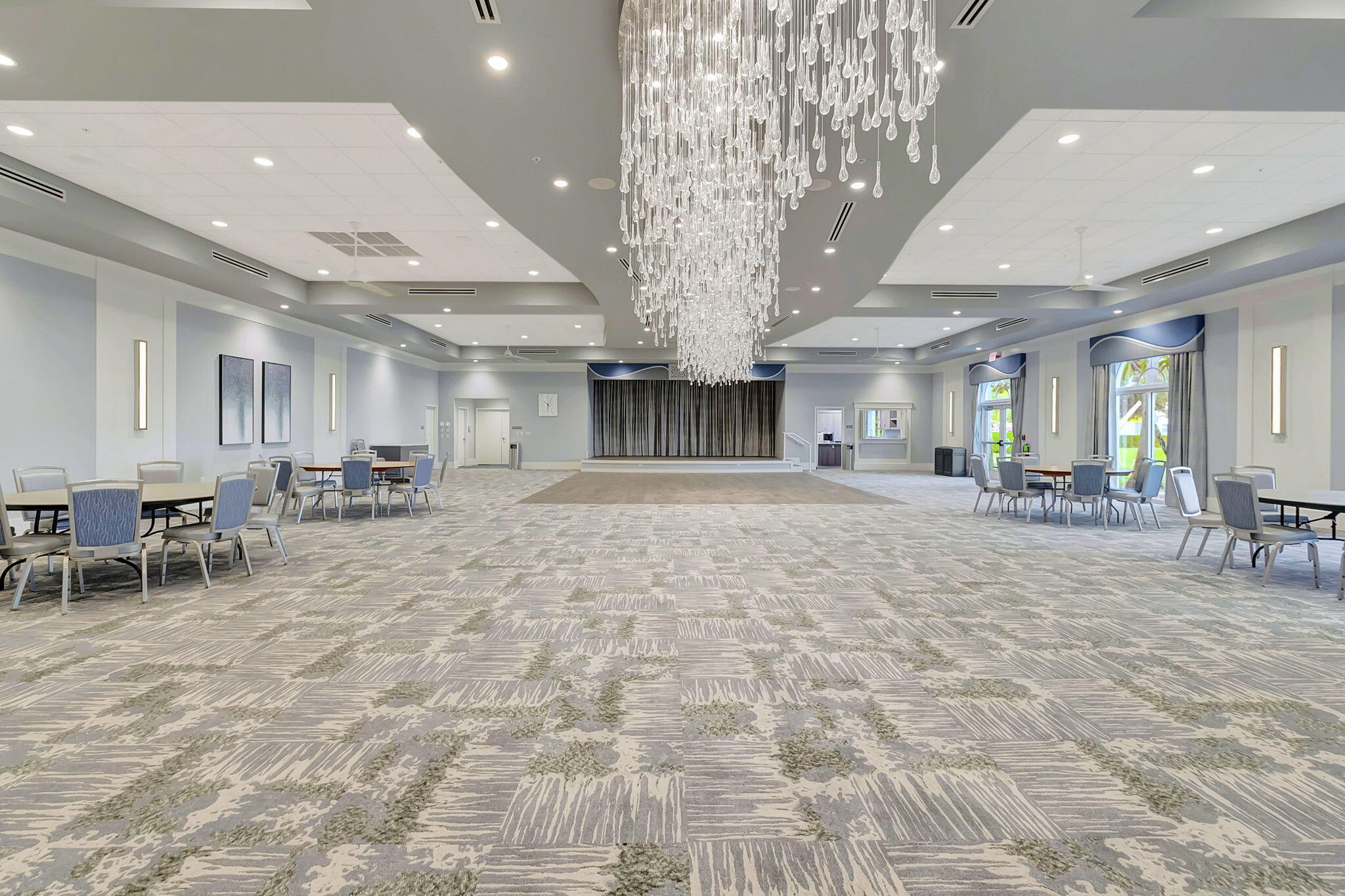 6175 Kings Gate Circle