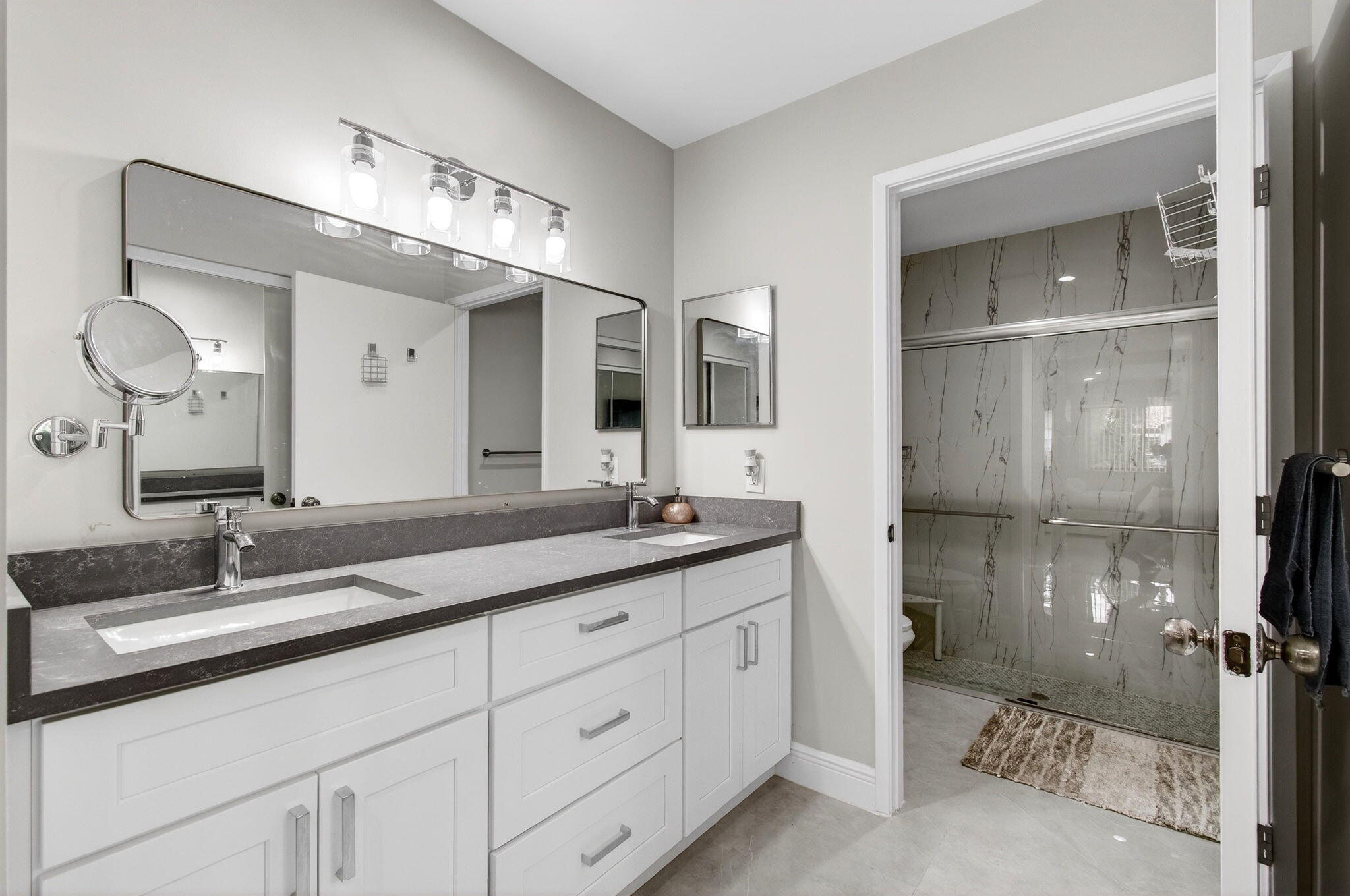 6175 Kings Gate Circle