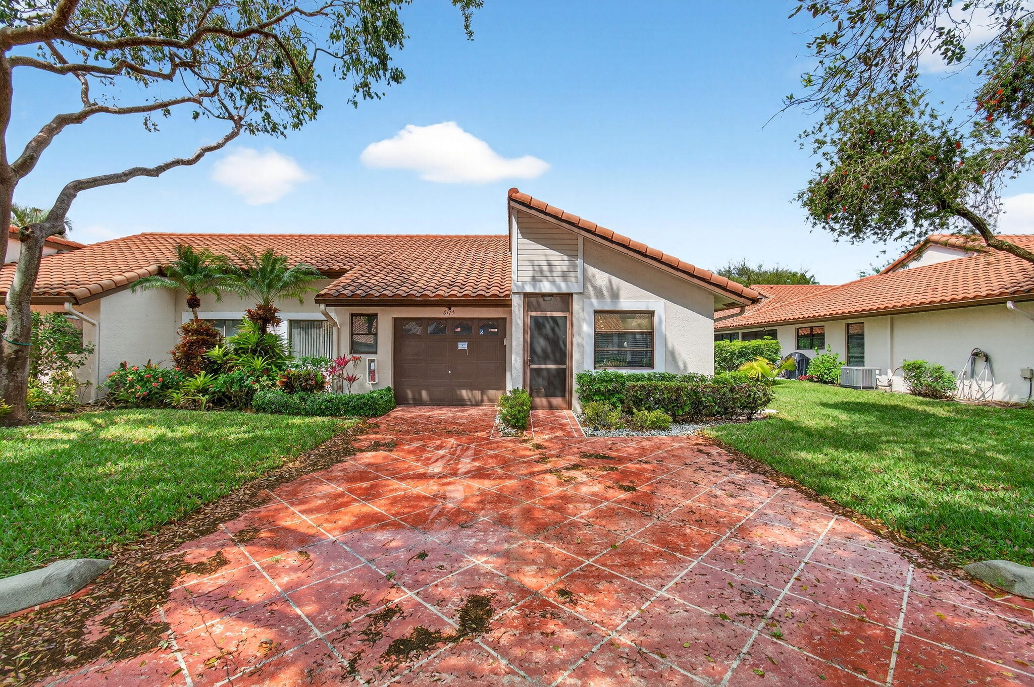 6175 Kings Gate Circle