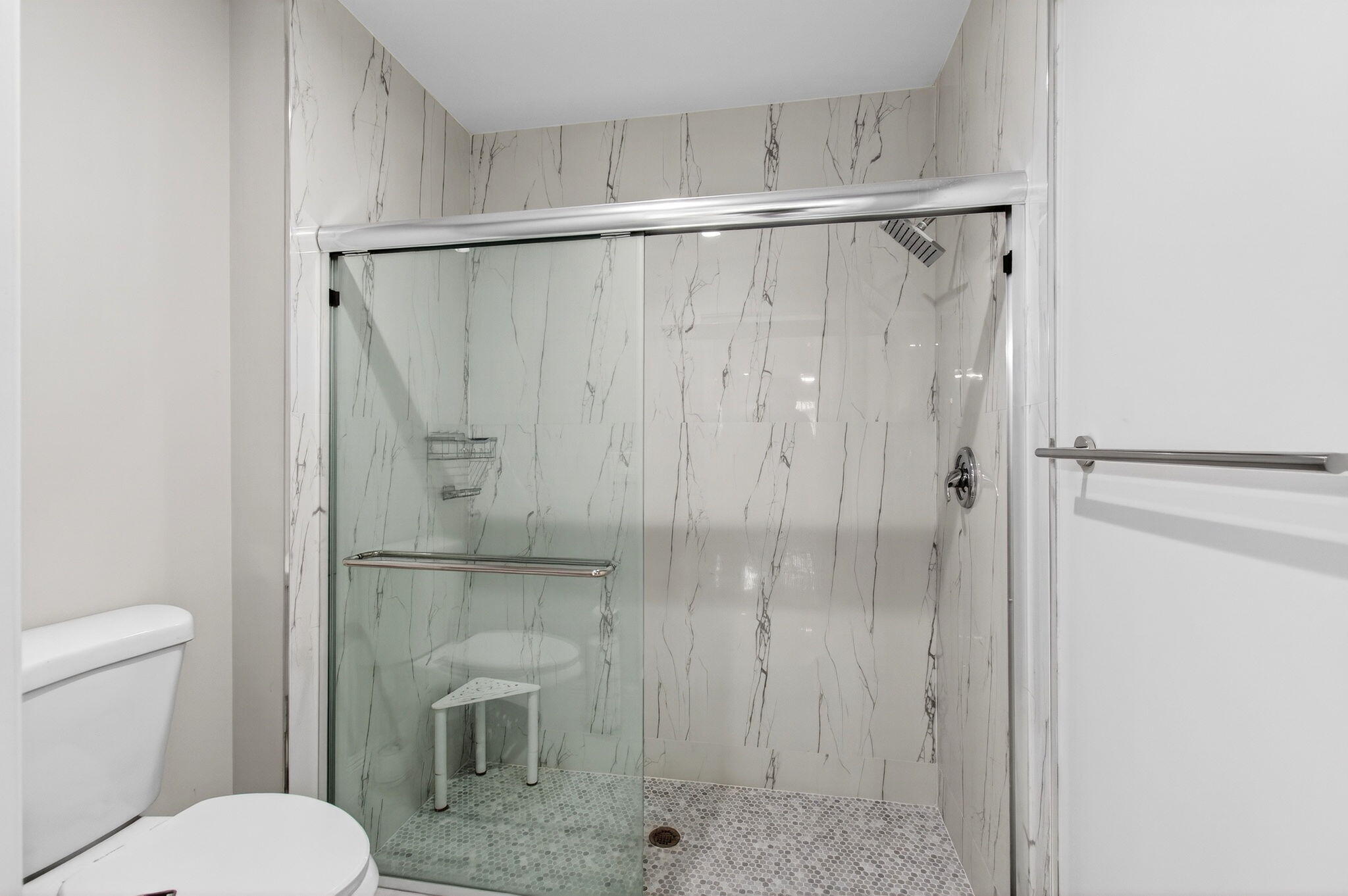 6175 Kings Gate Circle