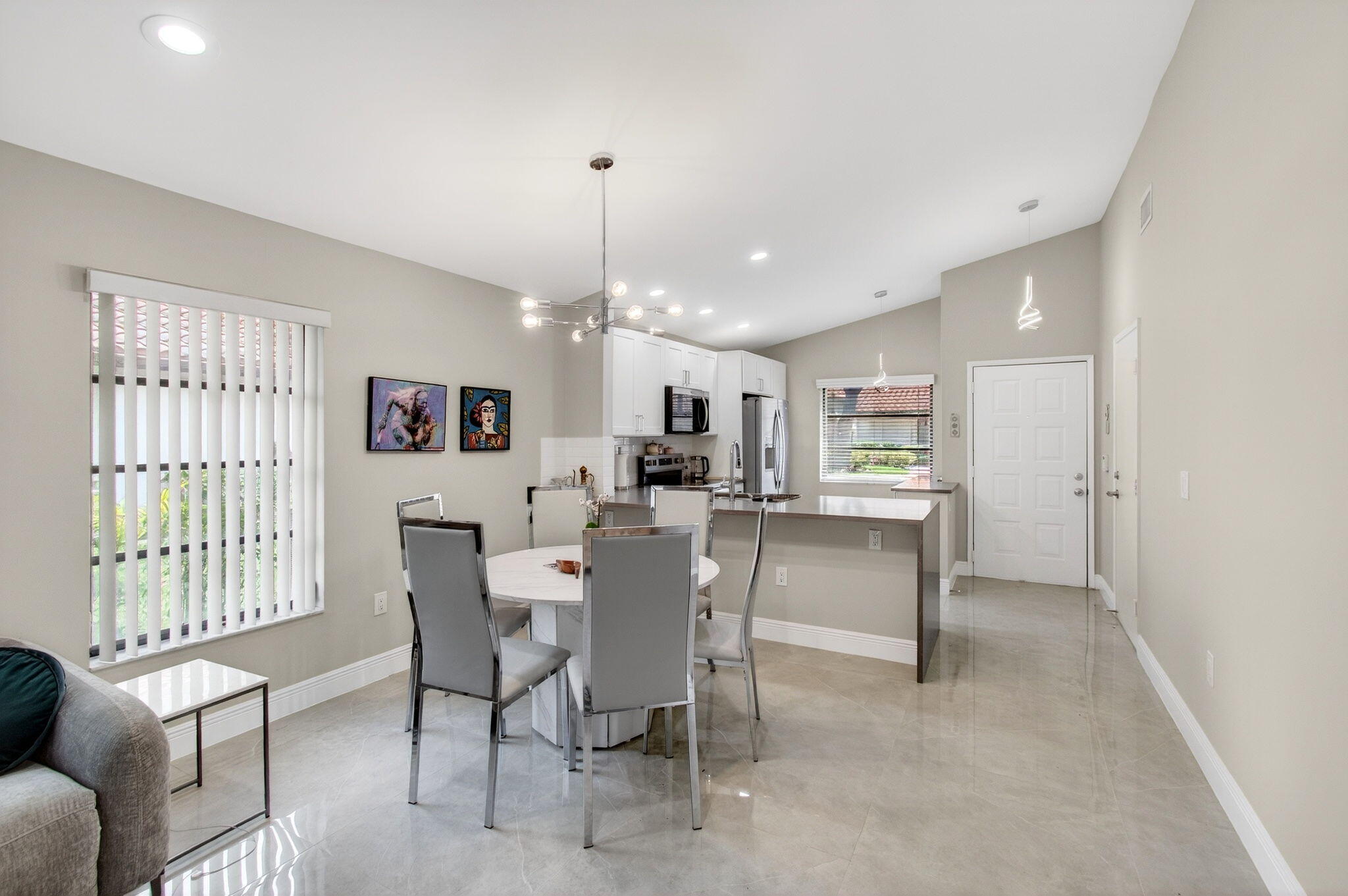 6175 Kings Gate Circle