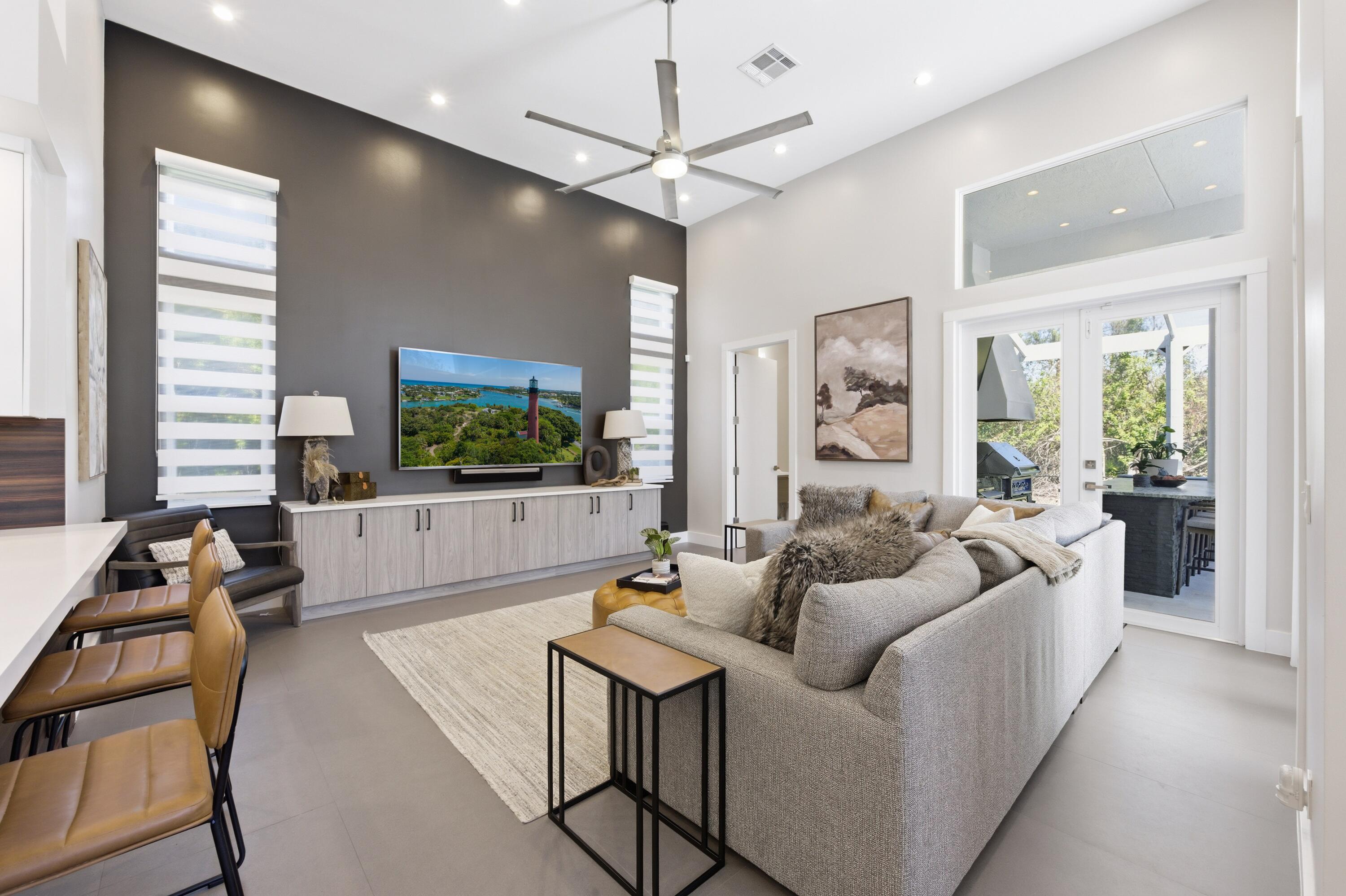 8245 SE Country Estates Way