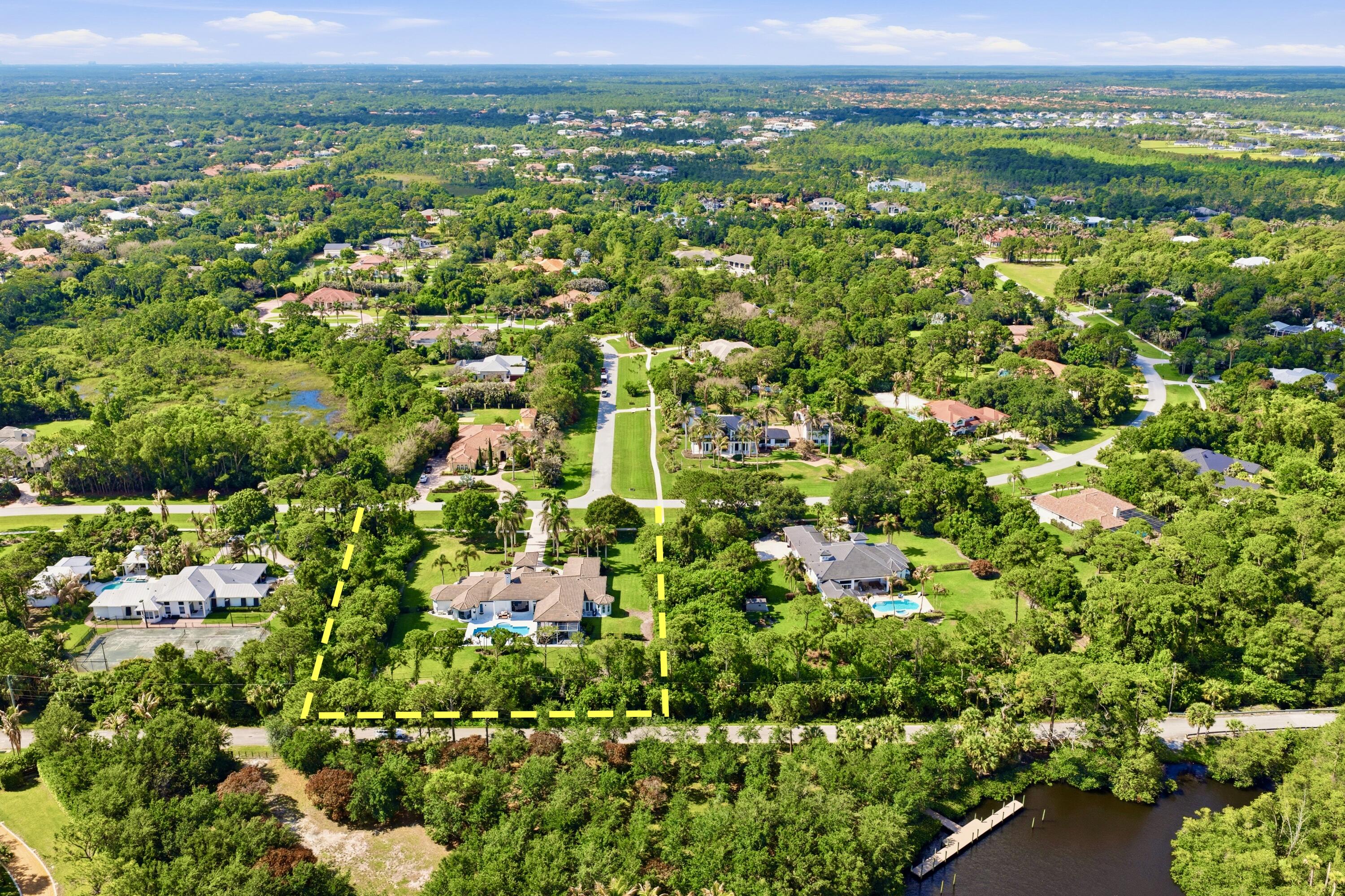 8245 SE Country Estates Way