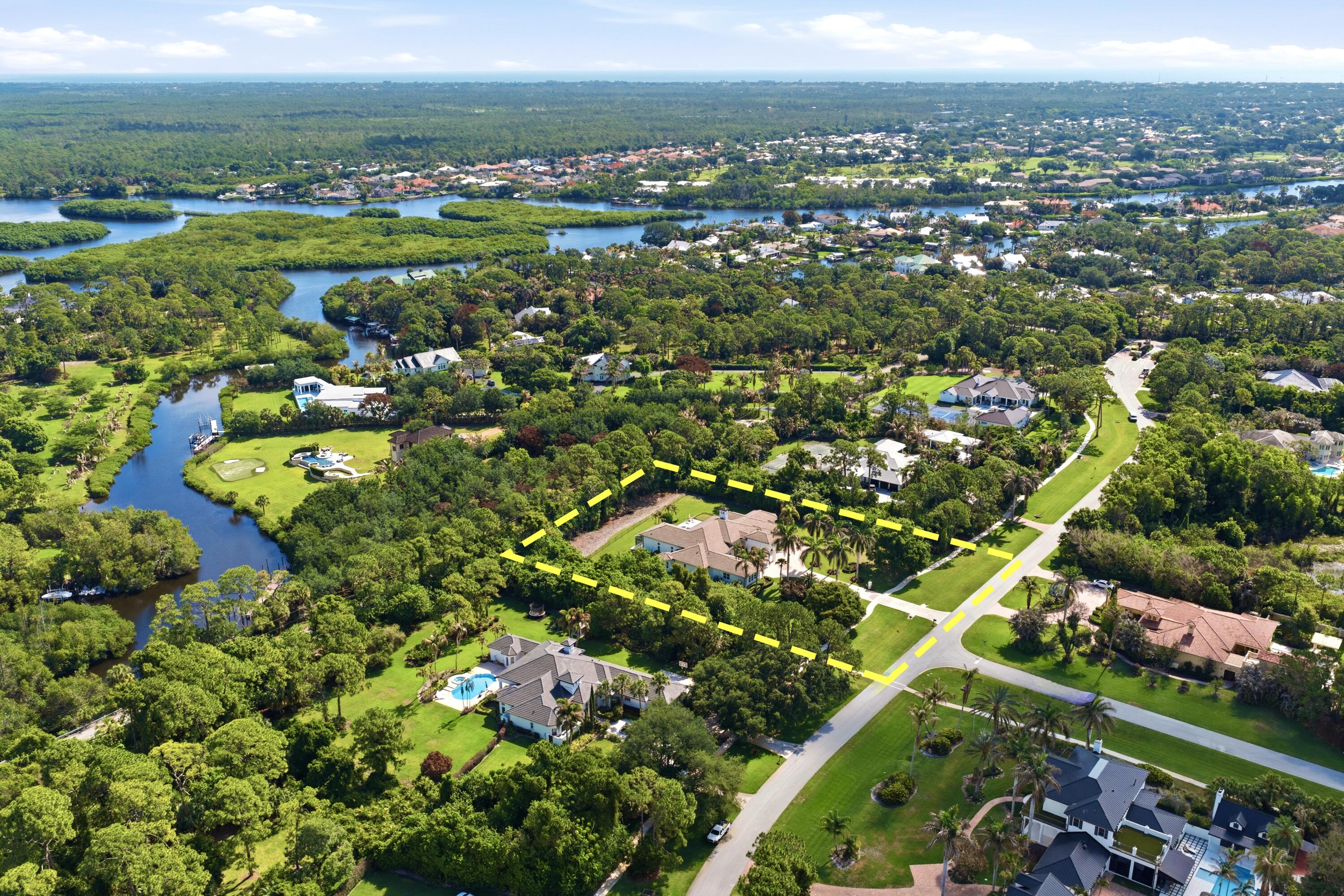 8245 SE Country Estates Way