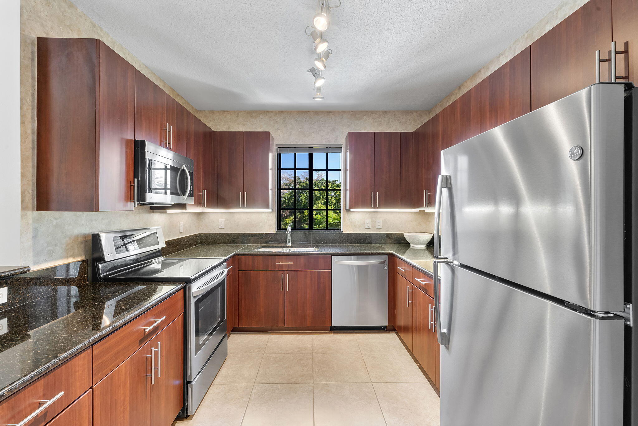 4905 Midtown Lane 2309