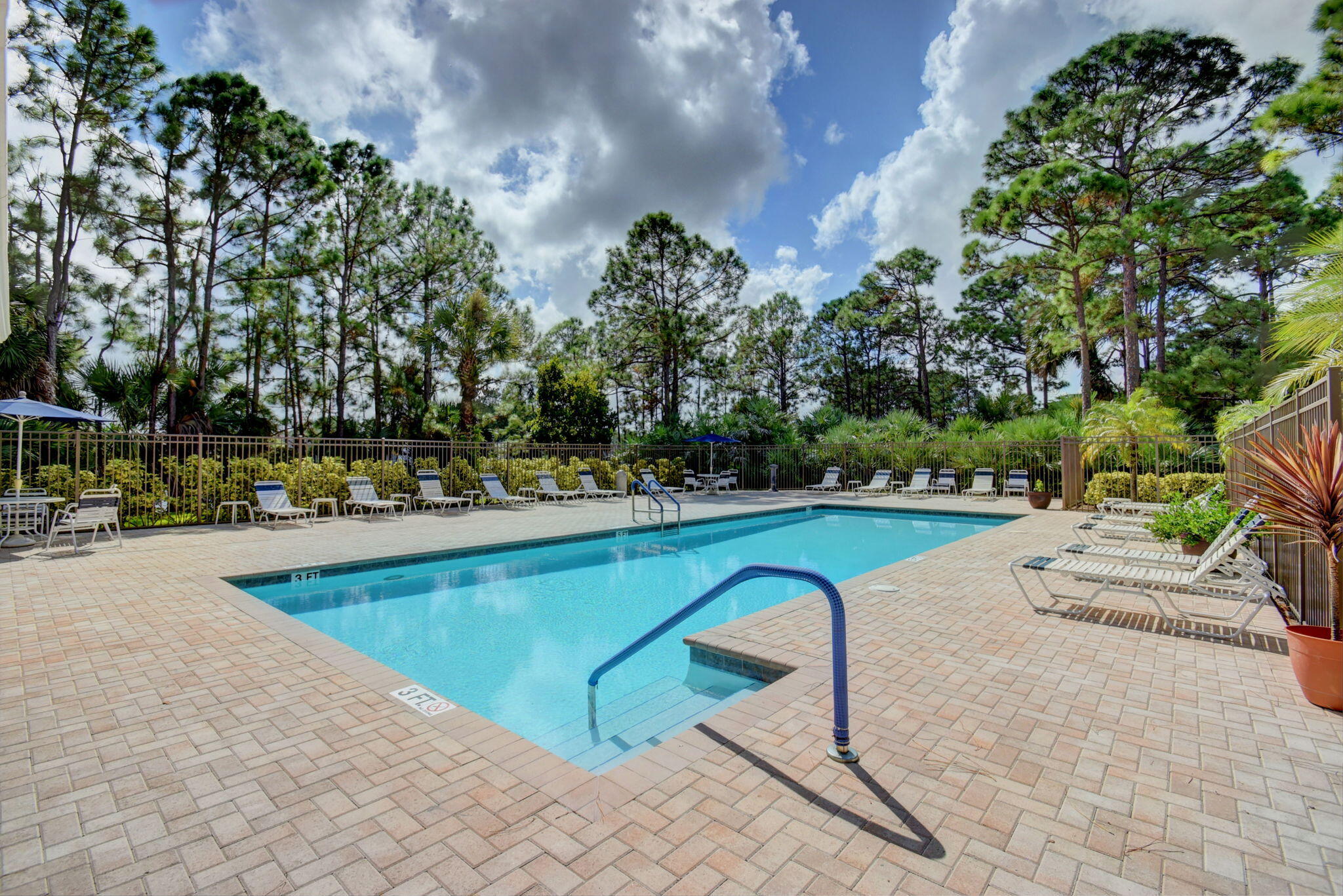 131 Hammocks Court