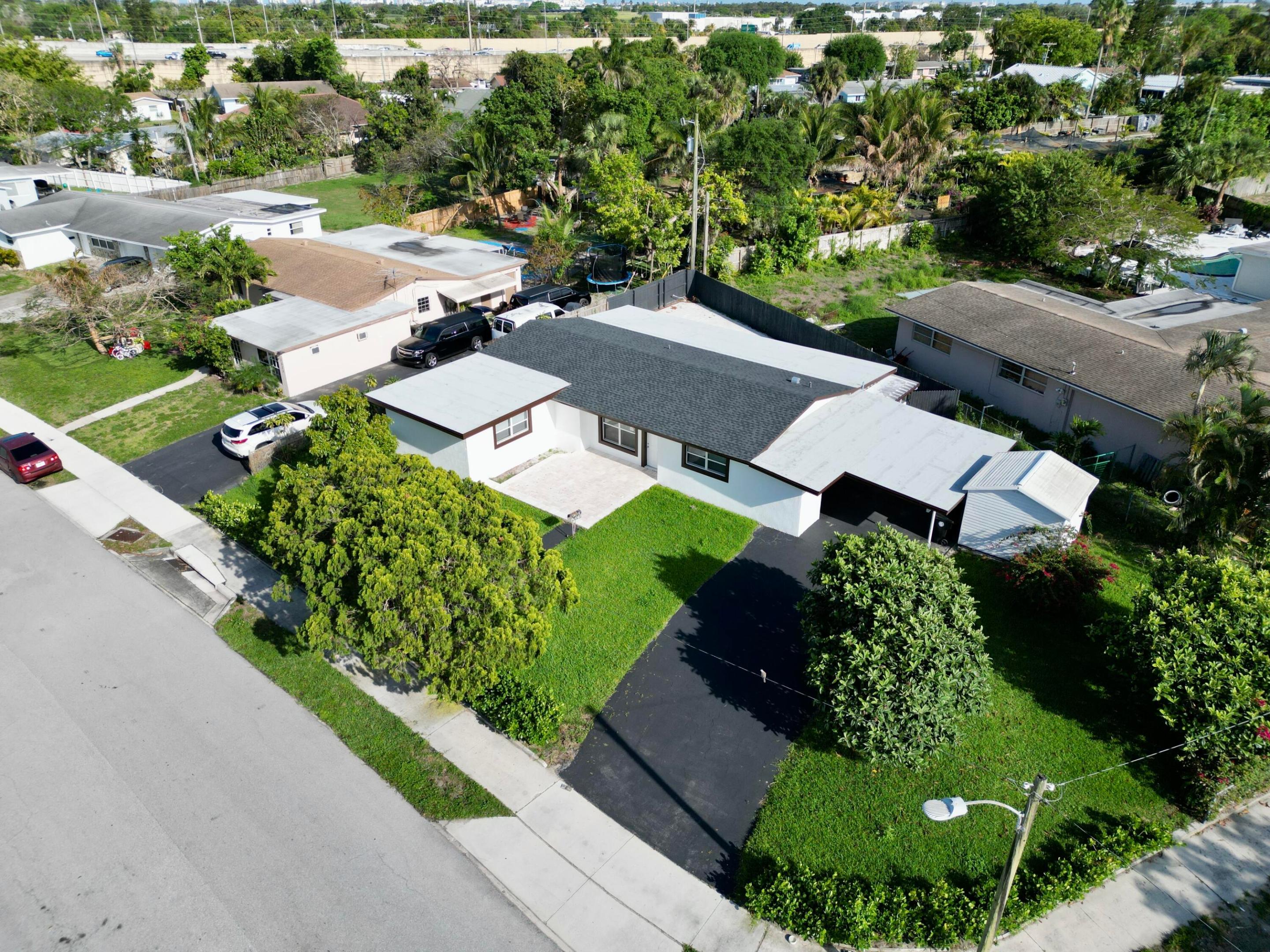 1319 Crest Drive