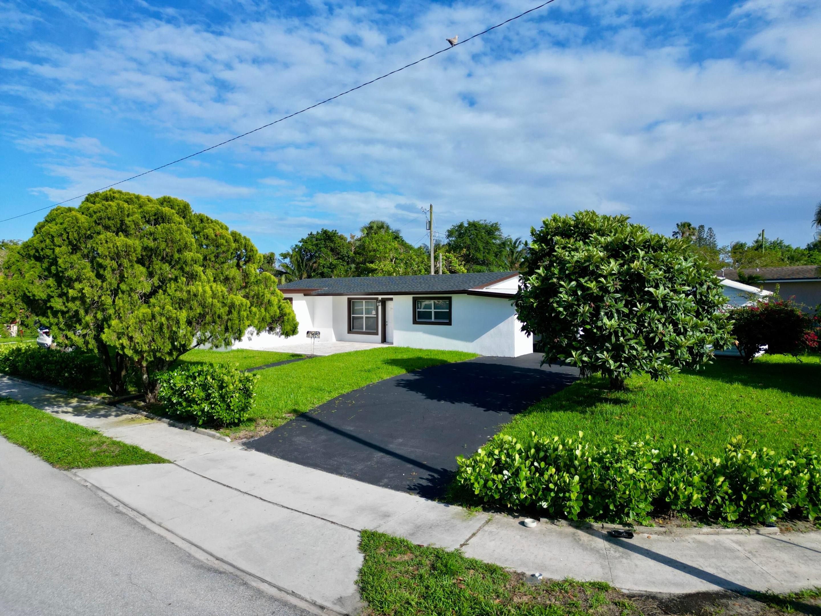 1319 Crest Drive